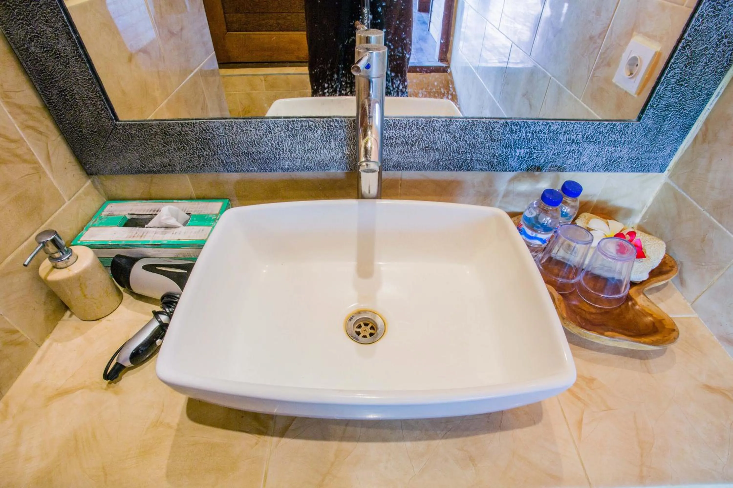 Bathroom in D'Coin Lembongan