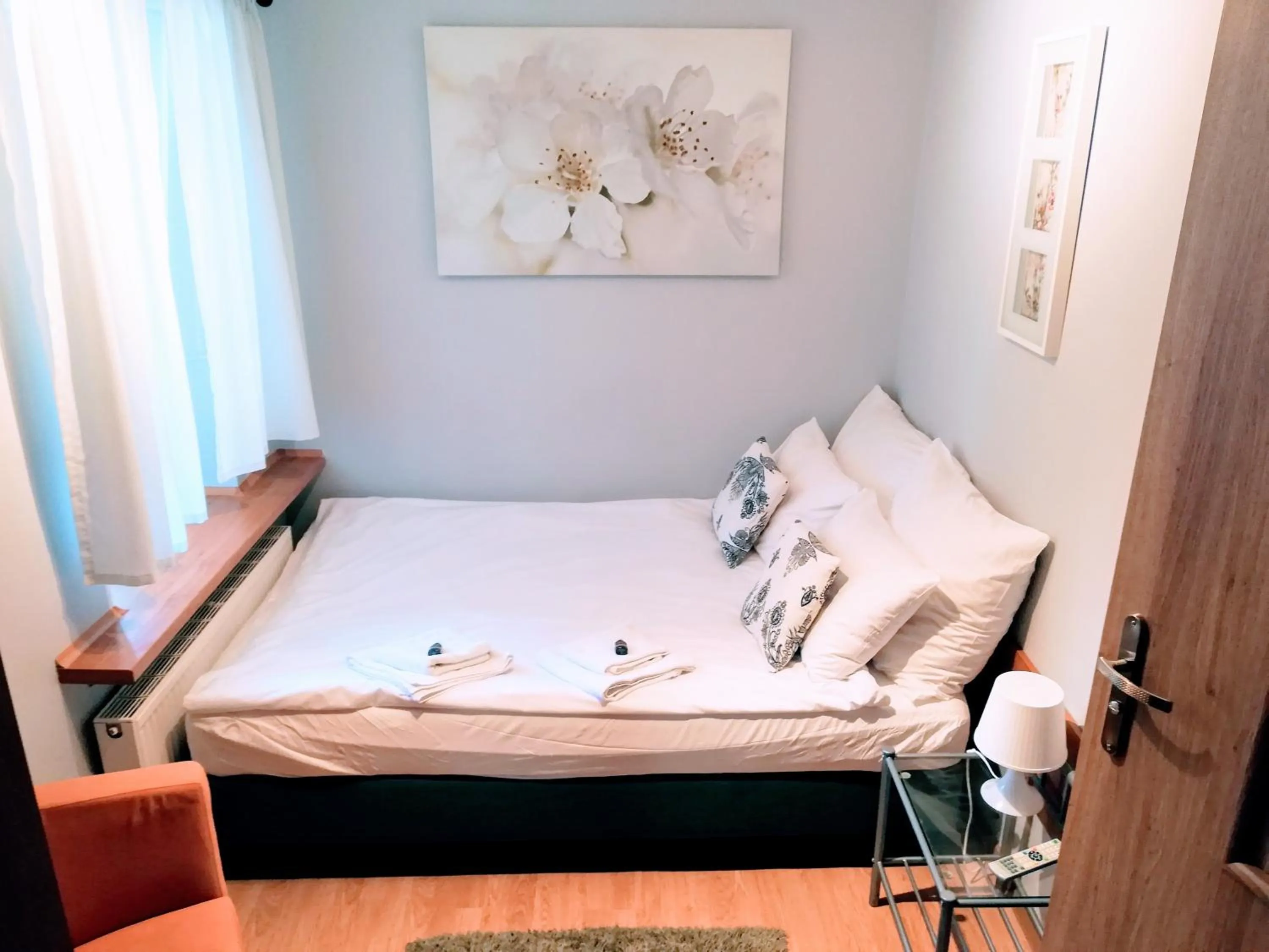 Photo of the whole room, Bed in Plac Rybaków Inn