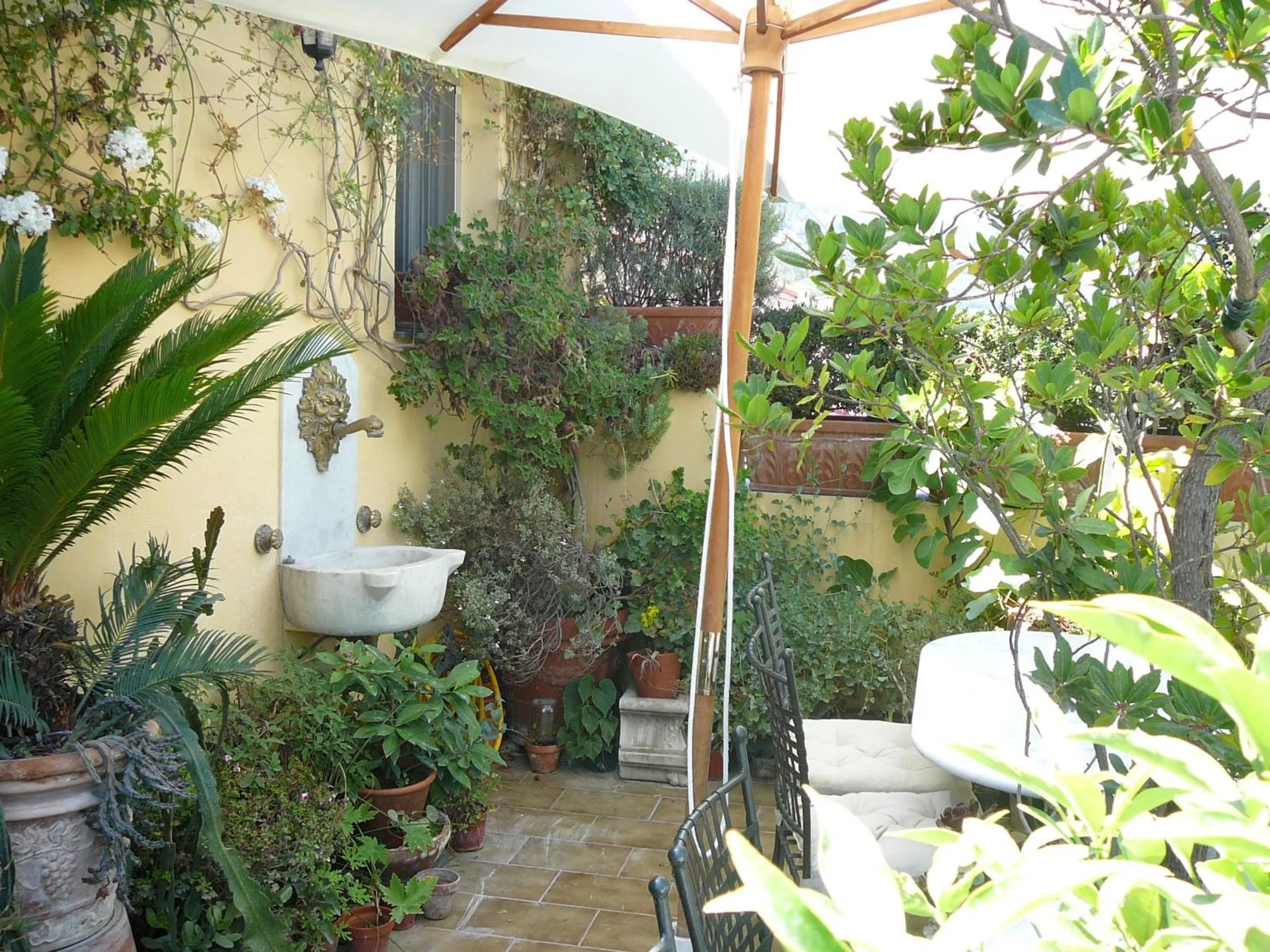 Facade/entrance in La Terrazza dei Pelargoni B&B