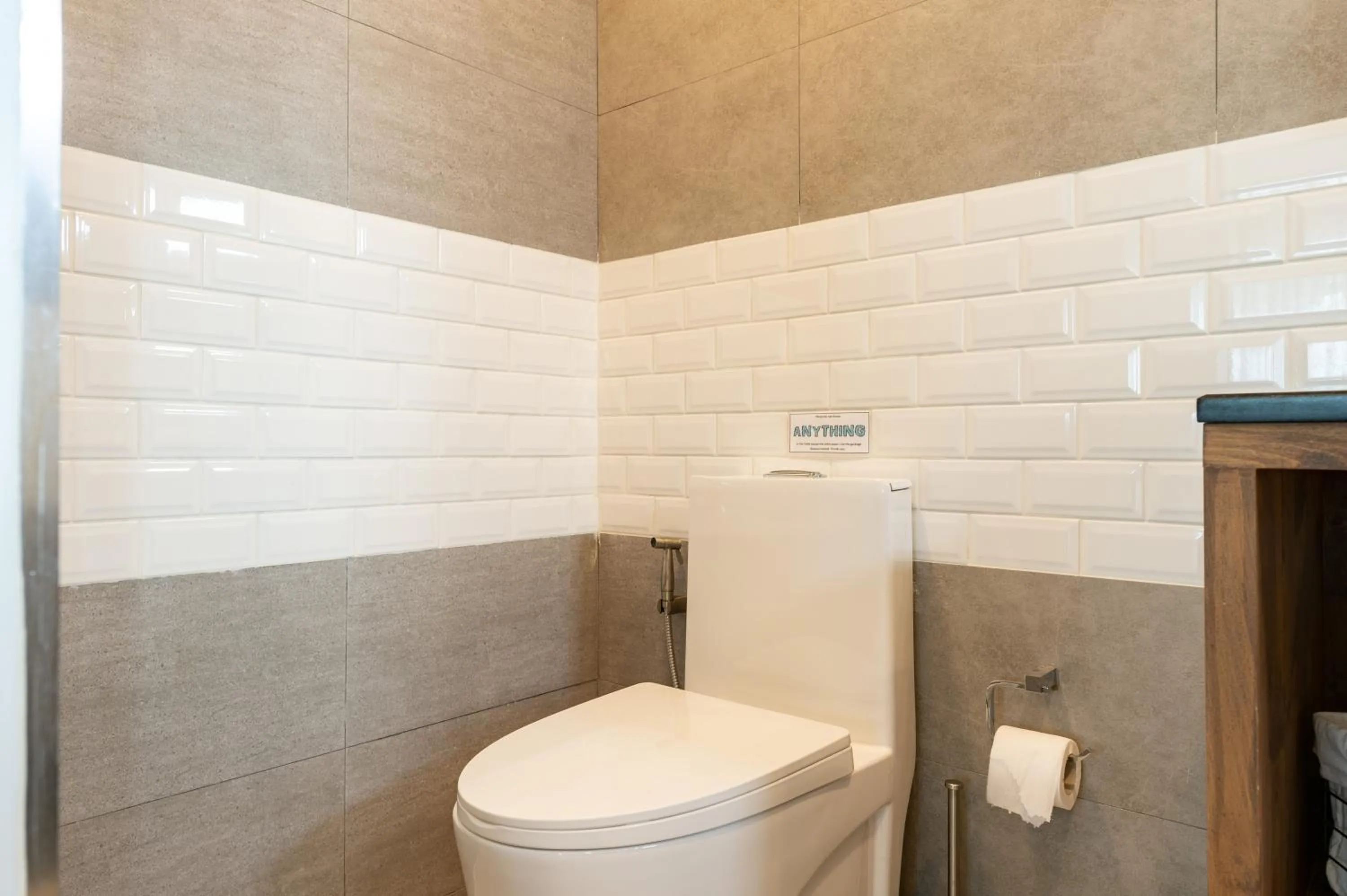 Toilet in Maneeya Park Residence