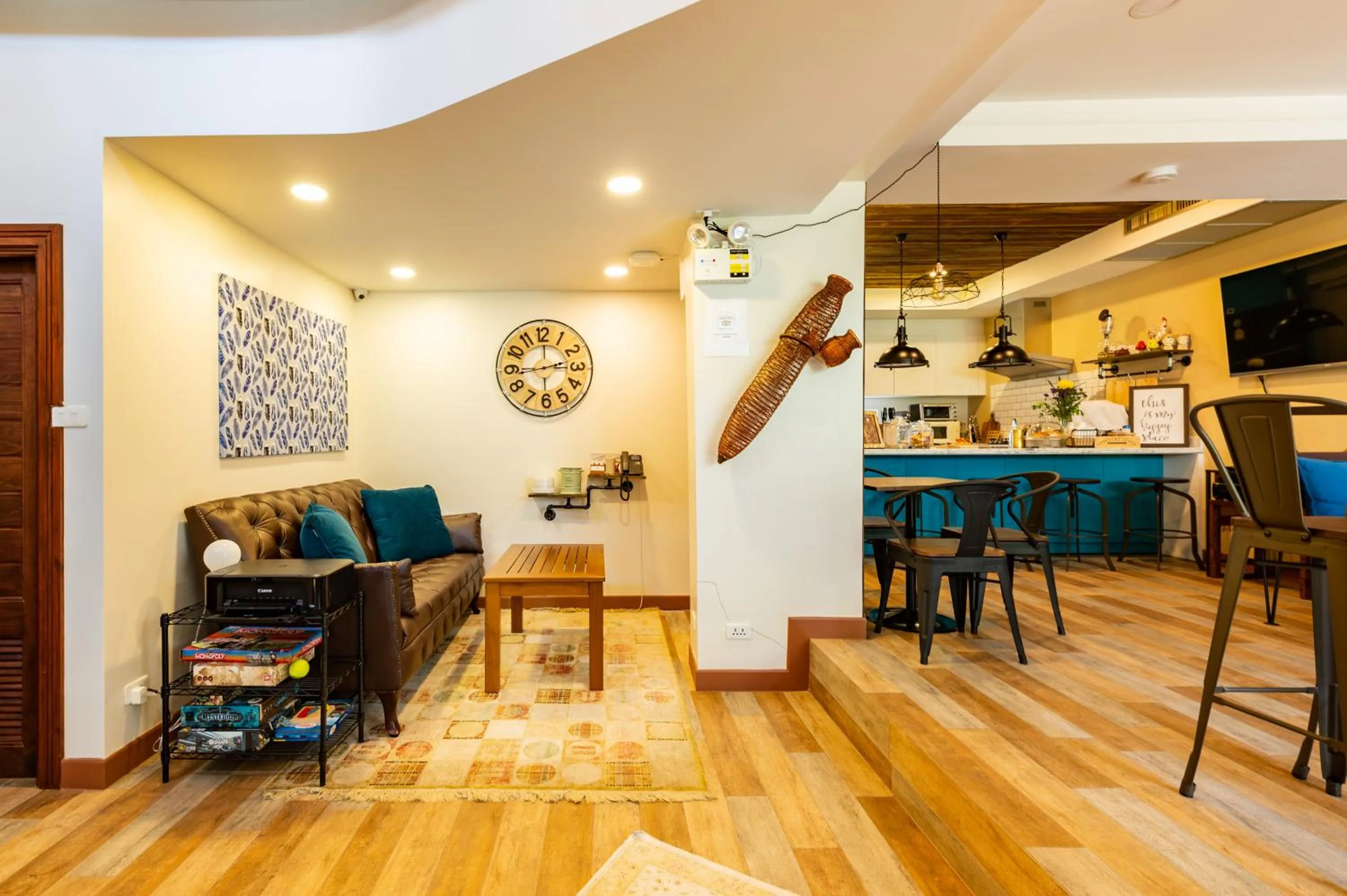 Lounge or bar in Maneeya Park Residence