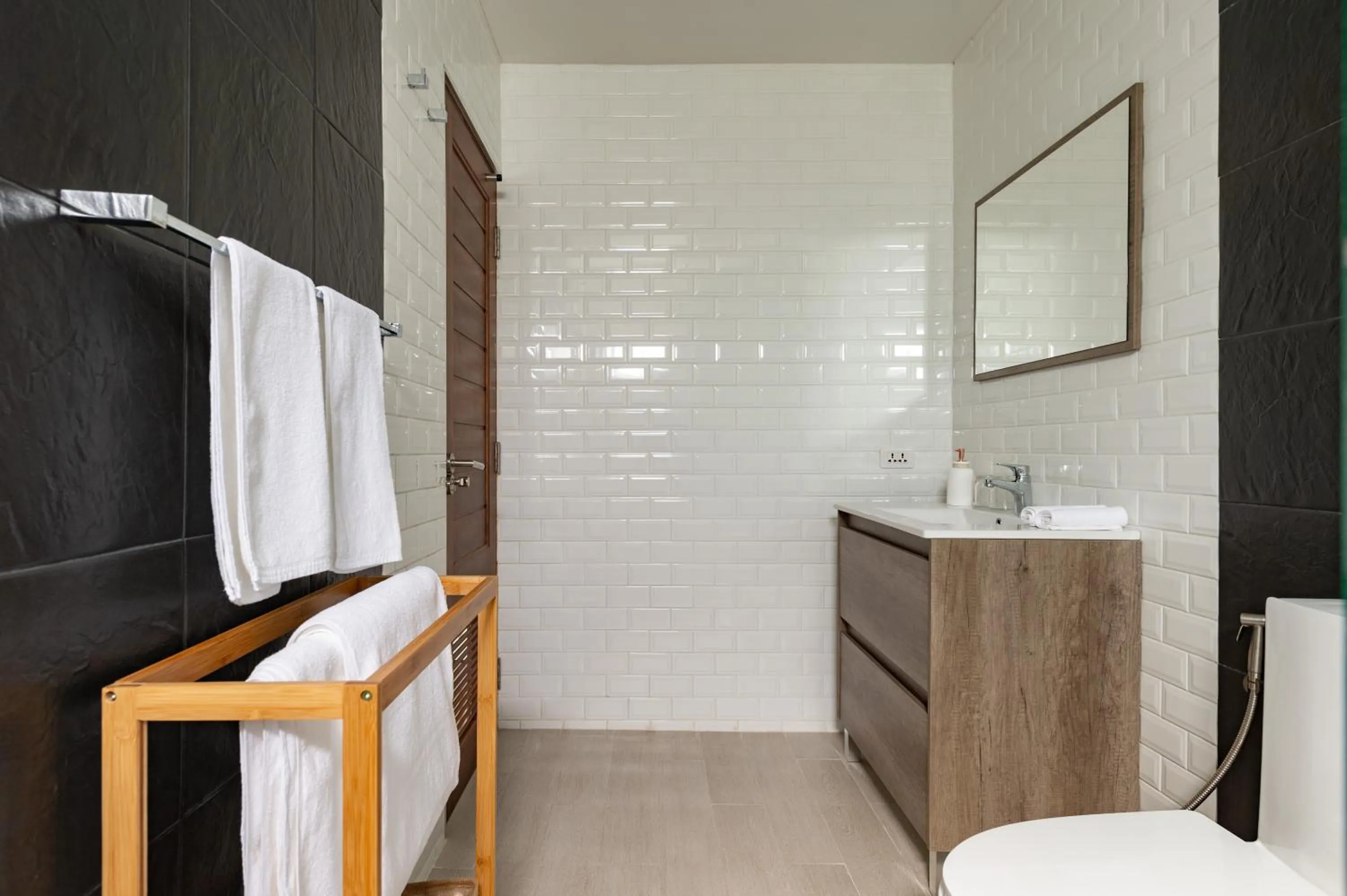 Bathroom in Maneeya Park Residence