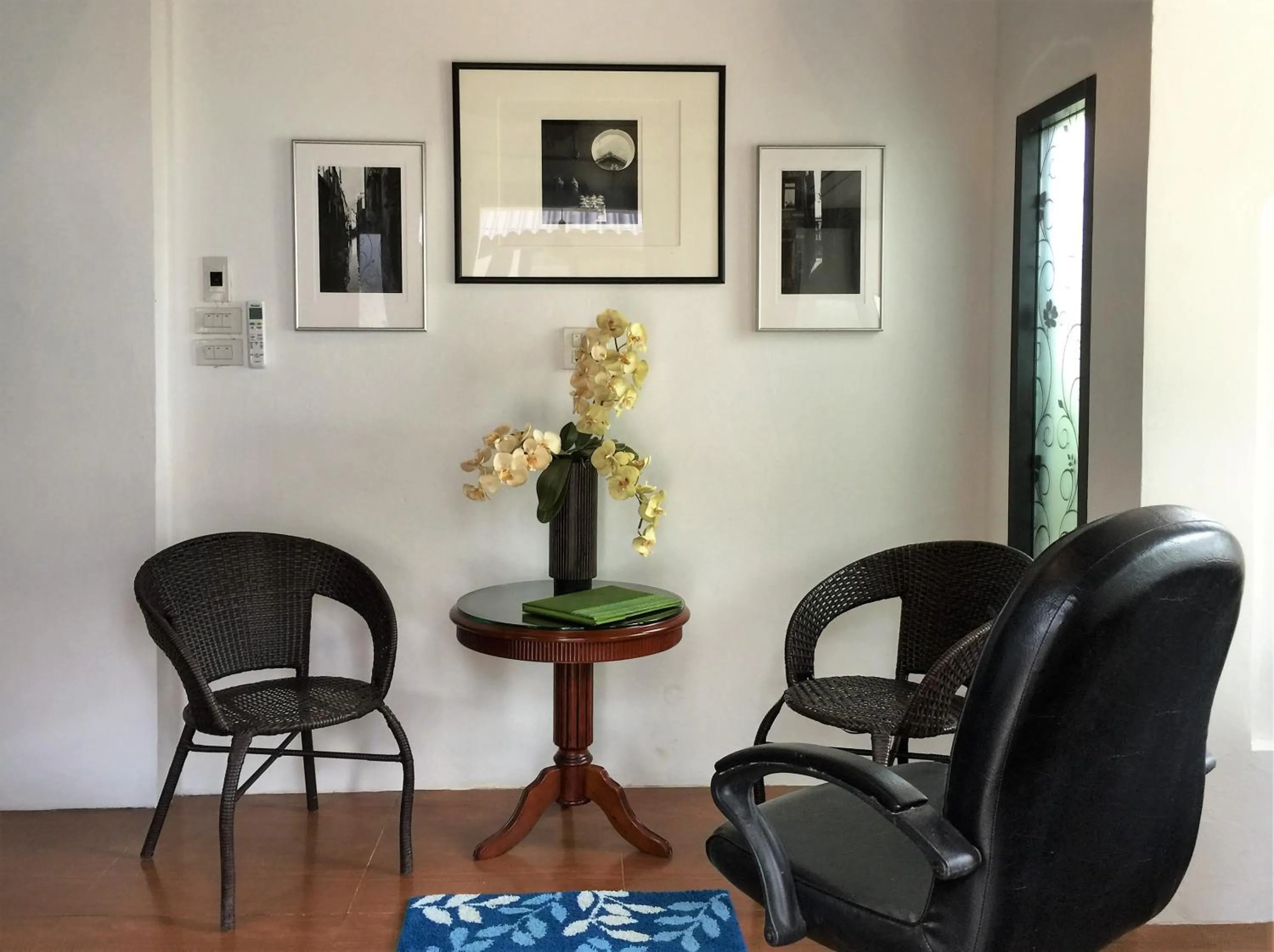 Seating area in Phu View Hideaway