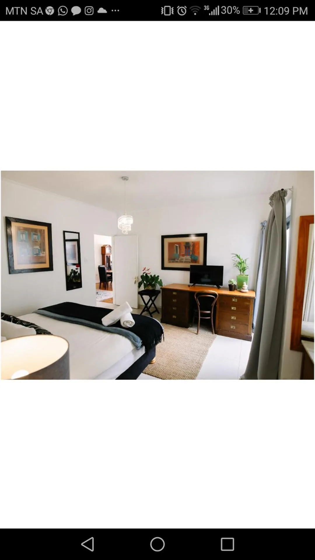 Living room in Radium Hall Guest House