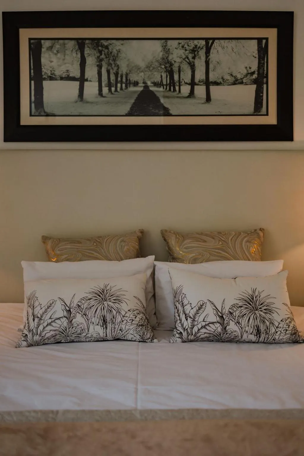 Bed in Radium Hall Guest House