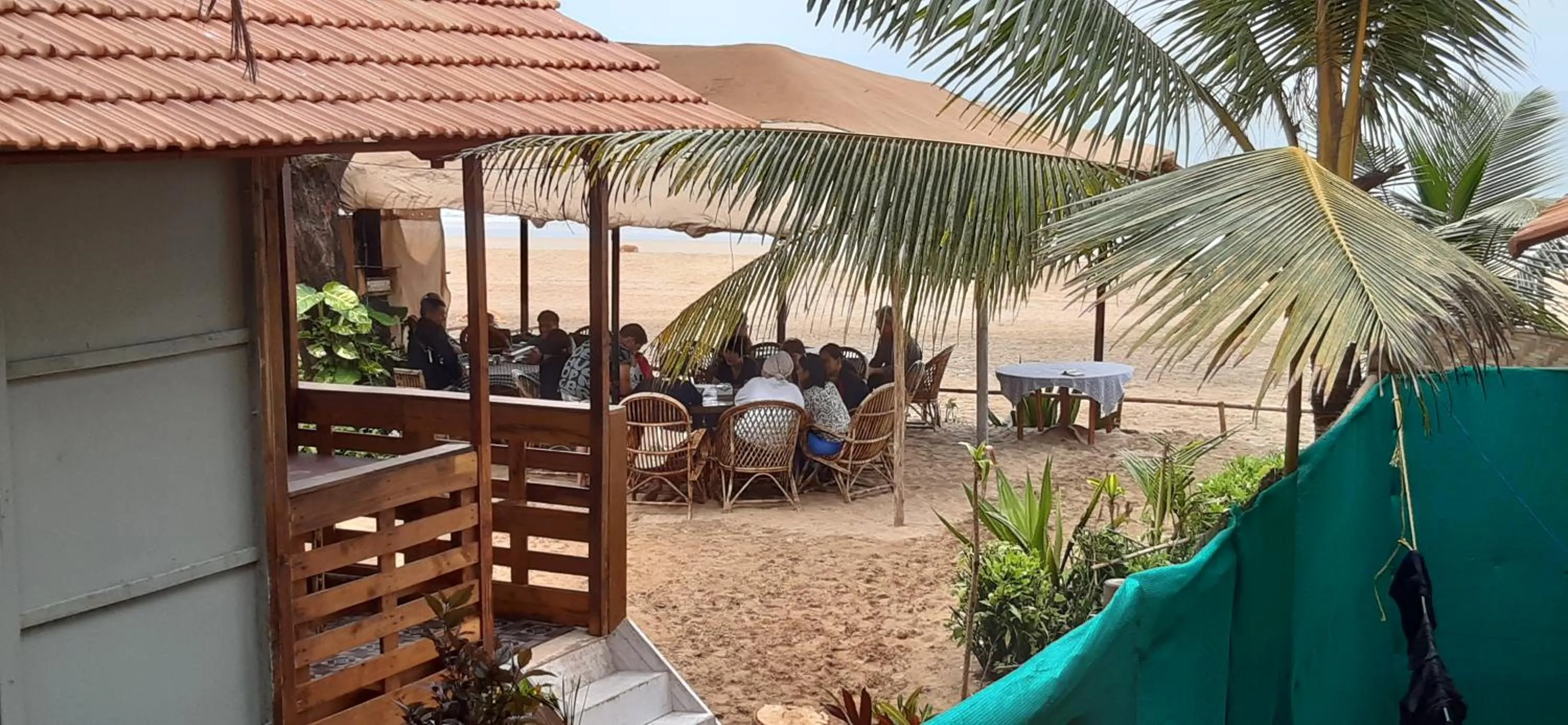 Restaurant/places to eat in Monsoon