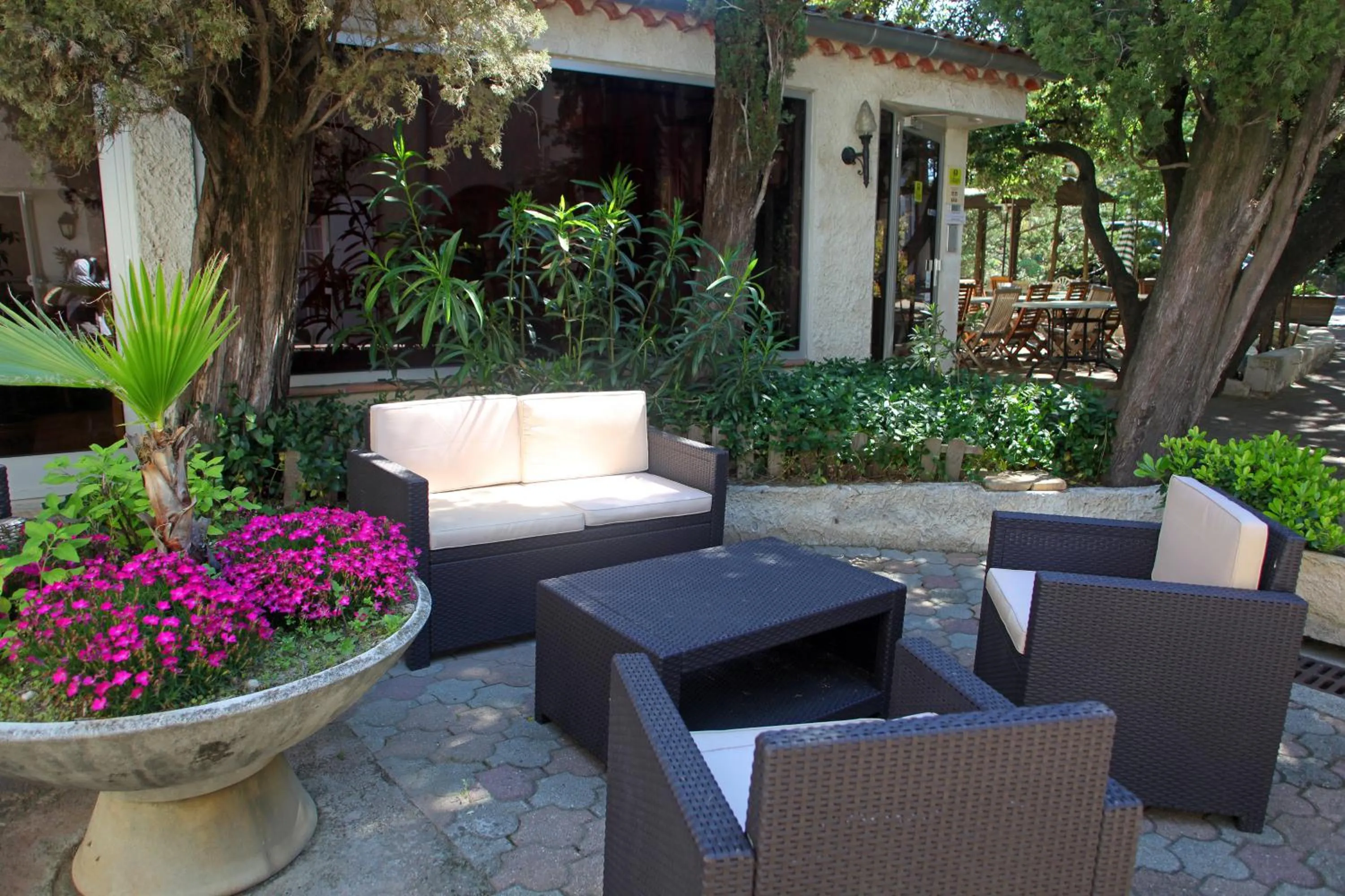 Balcony/Terrace in Le Petit Manoir Hotel Provence