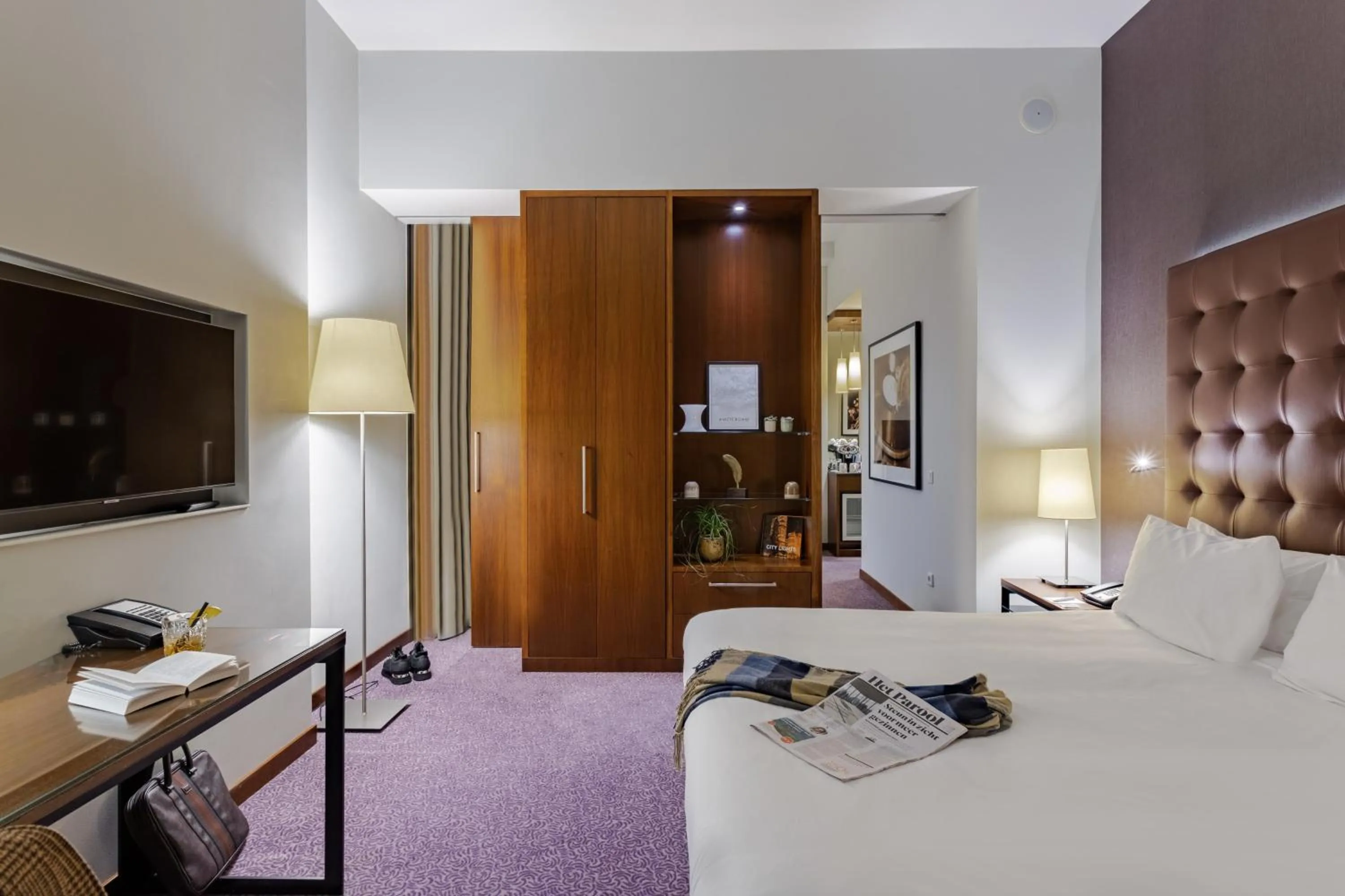 Bed in Crowne Plaza Amsterdam - South by IHG