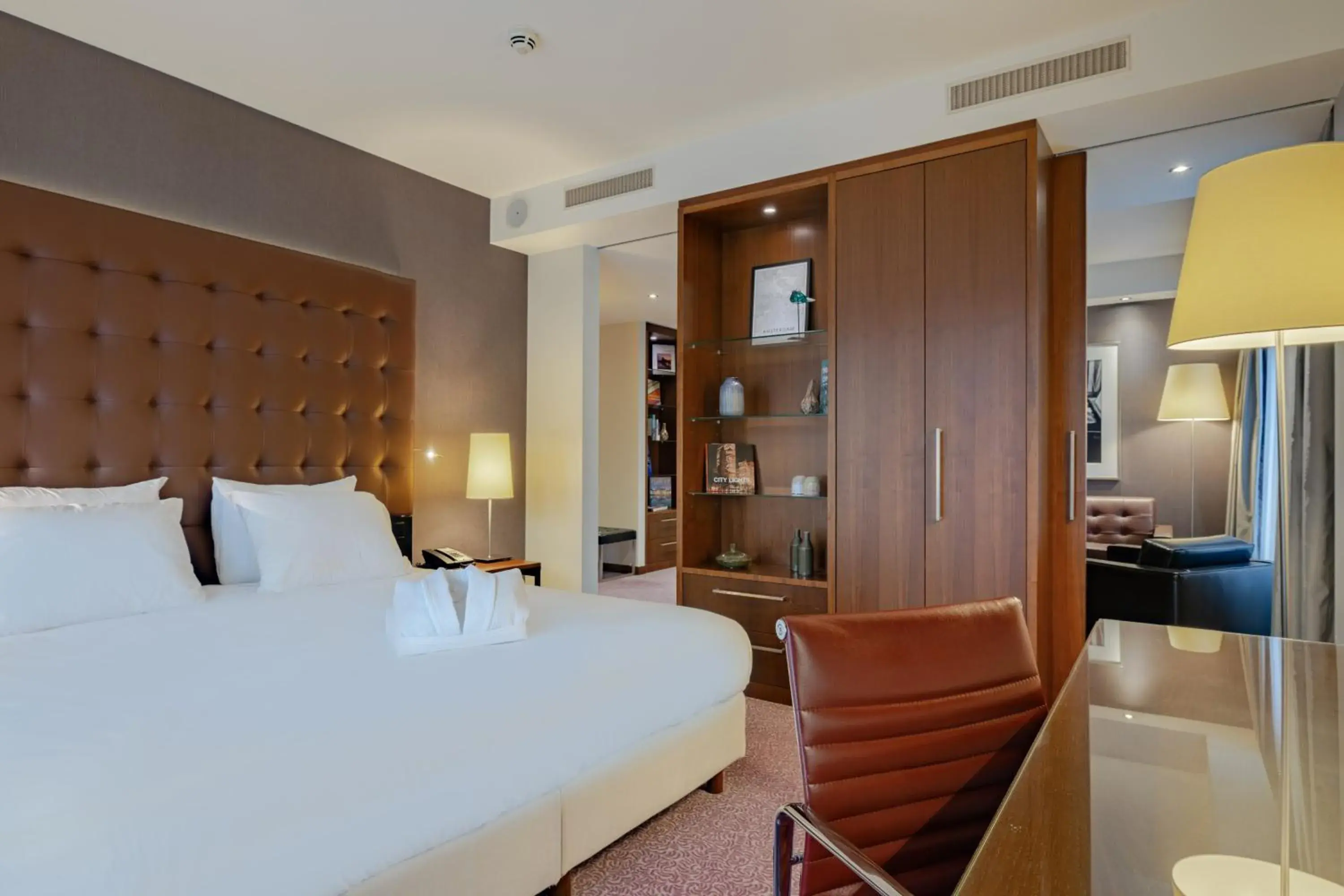 Junior King Suite in Crowne Plaza Amsterdam - South by IHG Junior King Suite in Crowne Plaza Amsterdam - South by IHG
