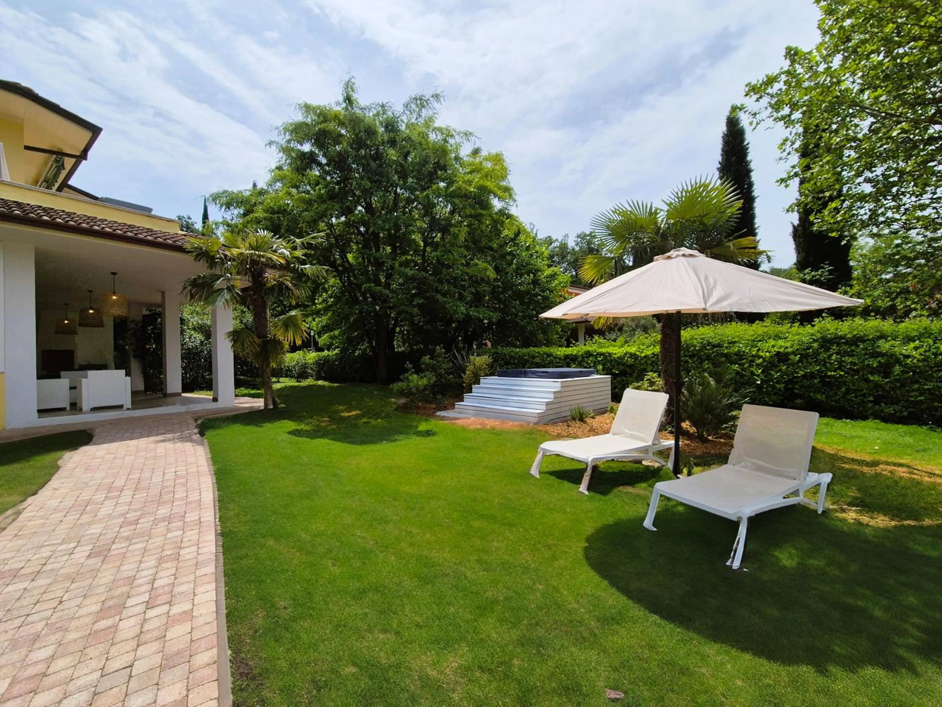 Garden in Park Residence Il Gabbiano