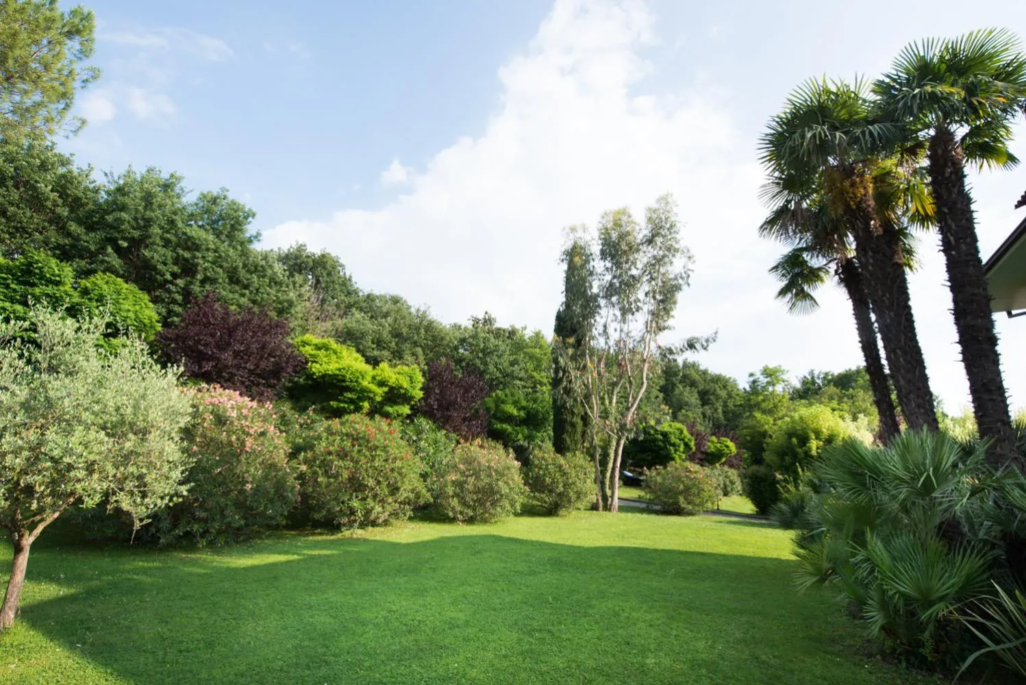 Garden in Park Residence Il Gabbiano