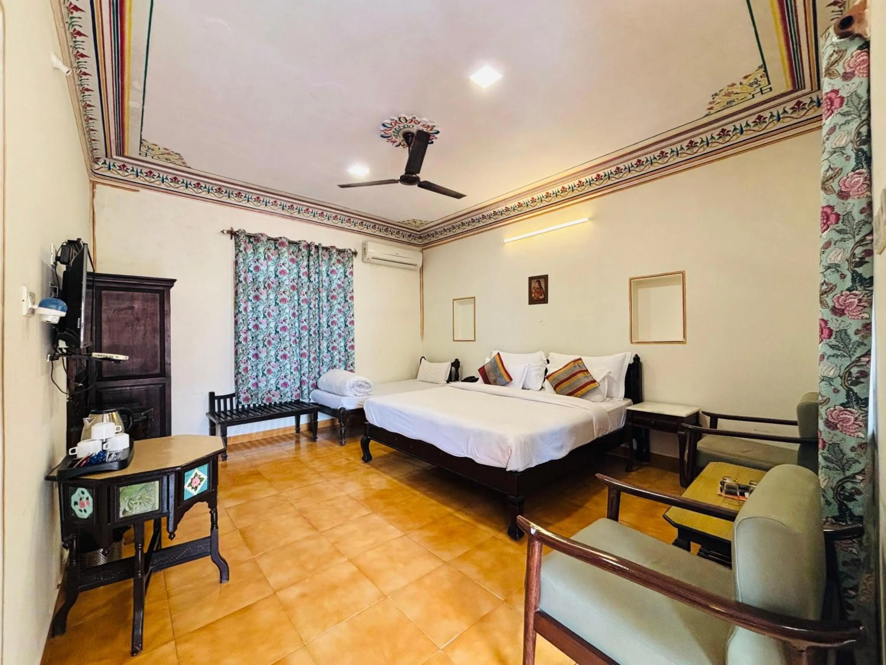 Bed in Sajjan Bagh Resort