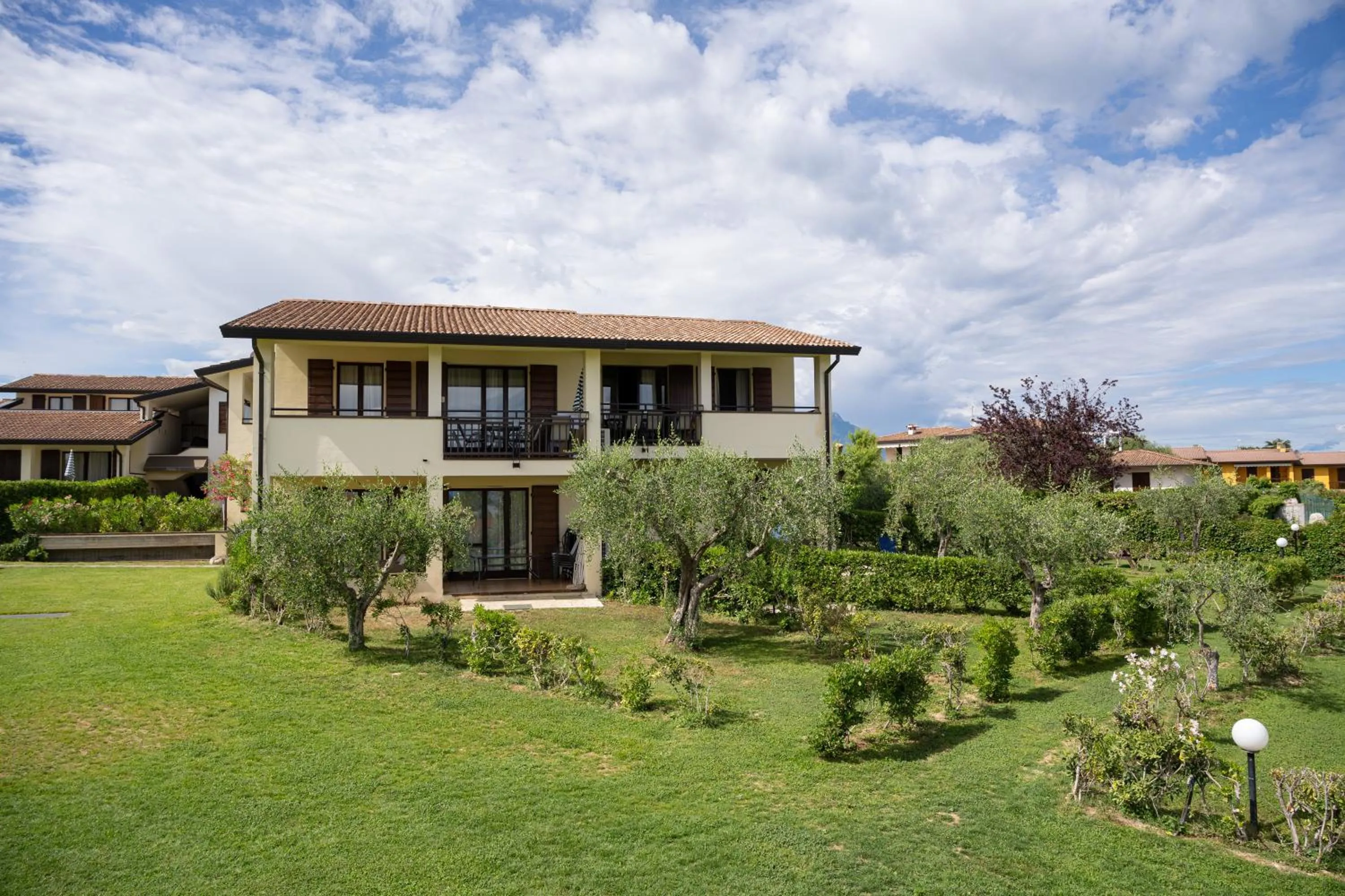 Property building in Residence Primera