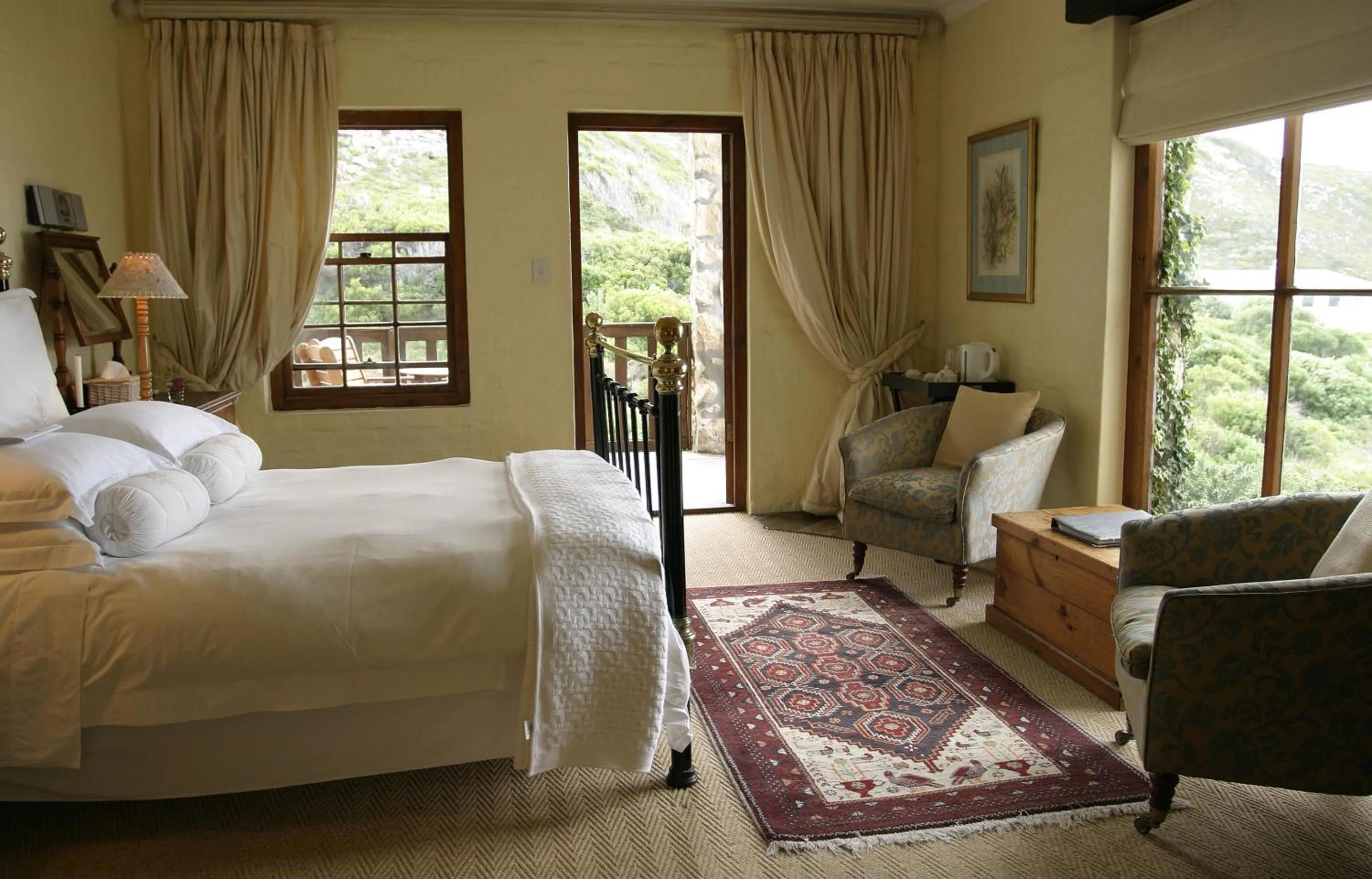 Photo of the whole room, Bed in Agulhas Country Lodge