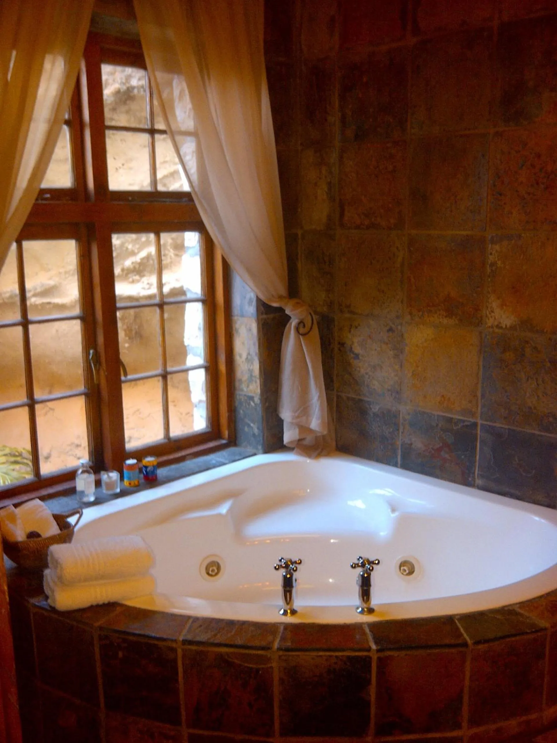 Bathroom in Agulhas Country Lodge