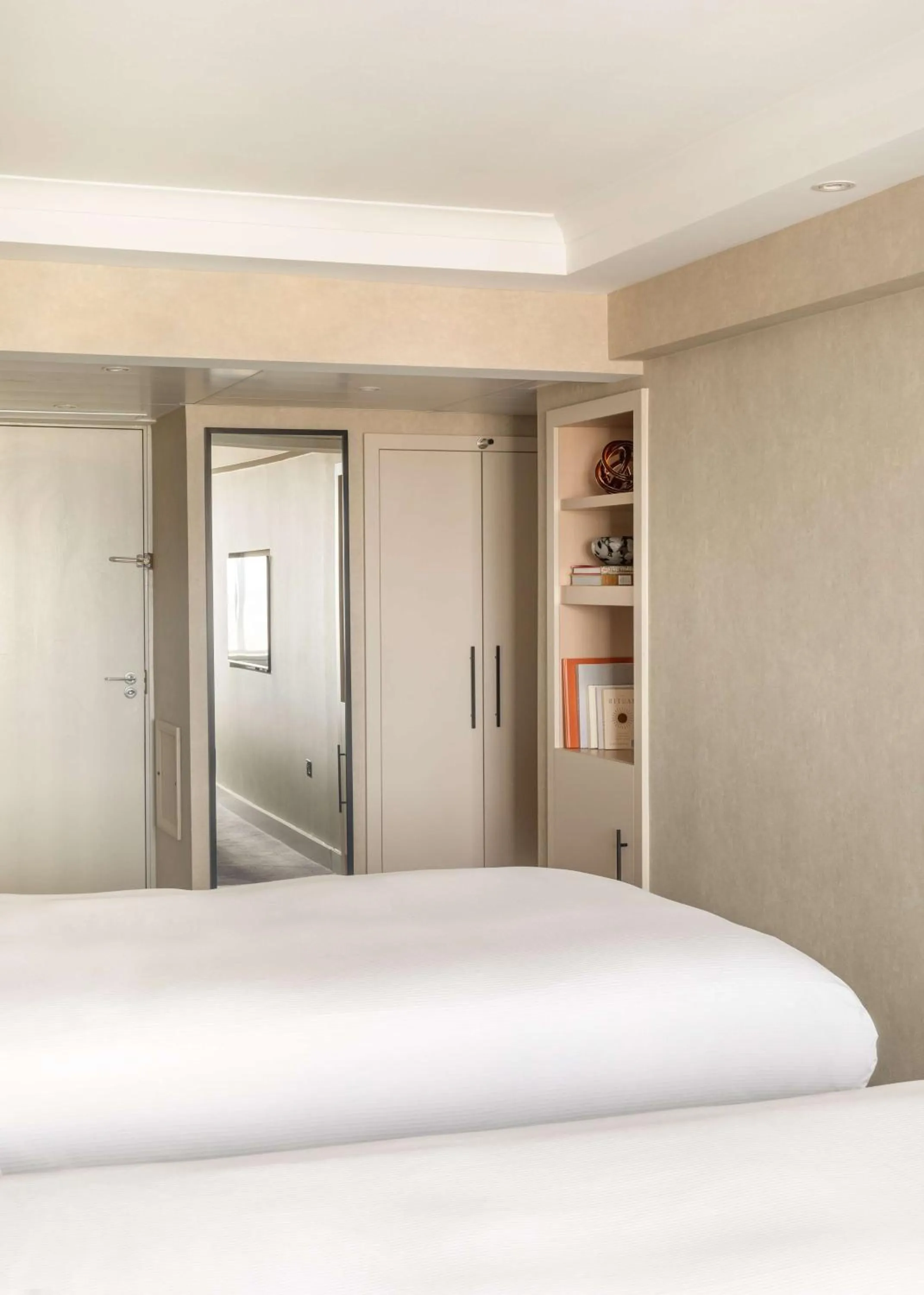 Bed in Hilton London Metropole