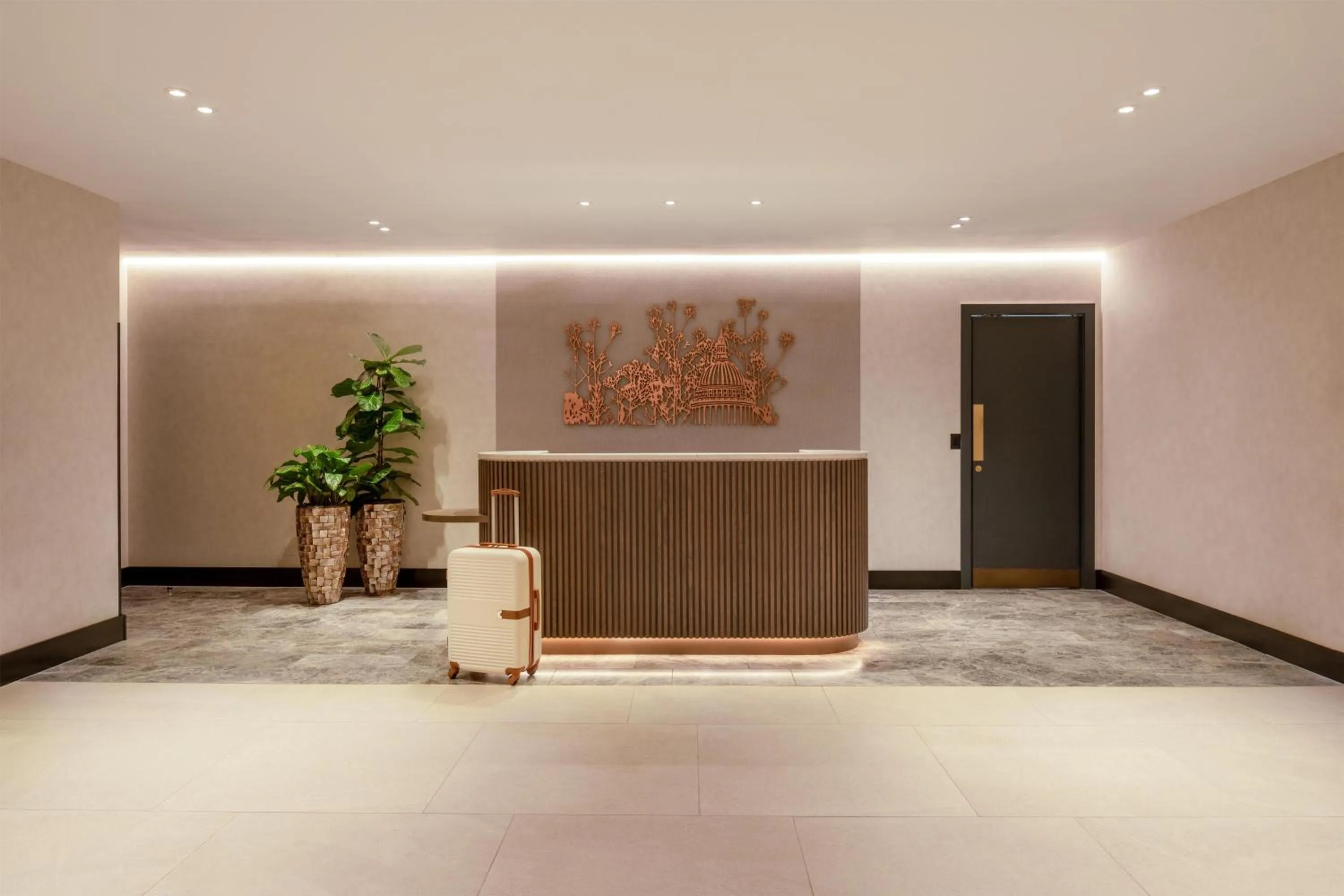 Lobby or reception in Hilton London Metropole