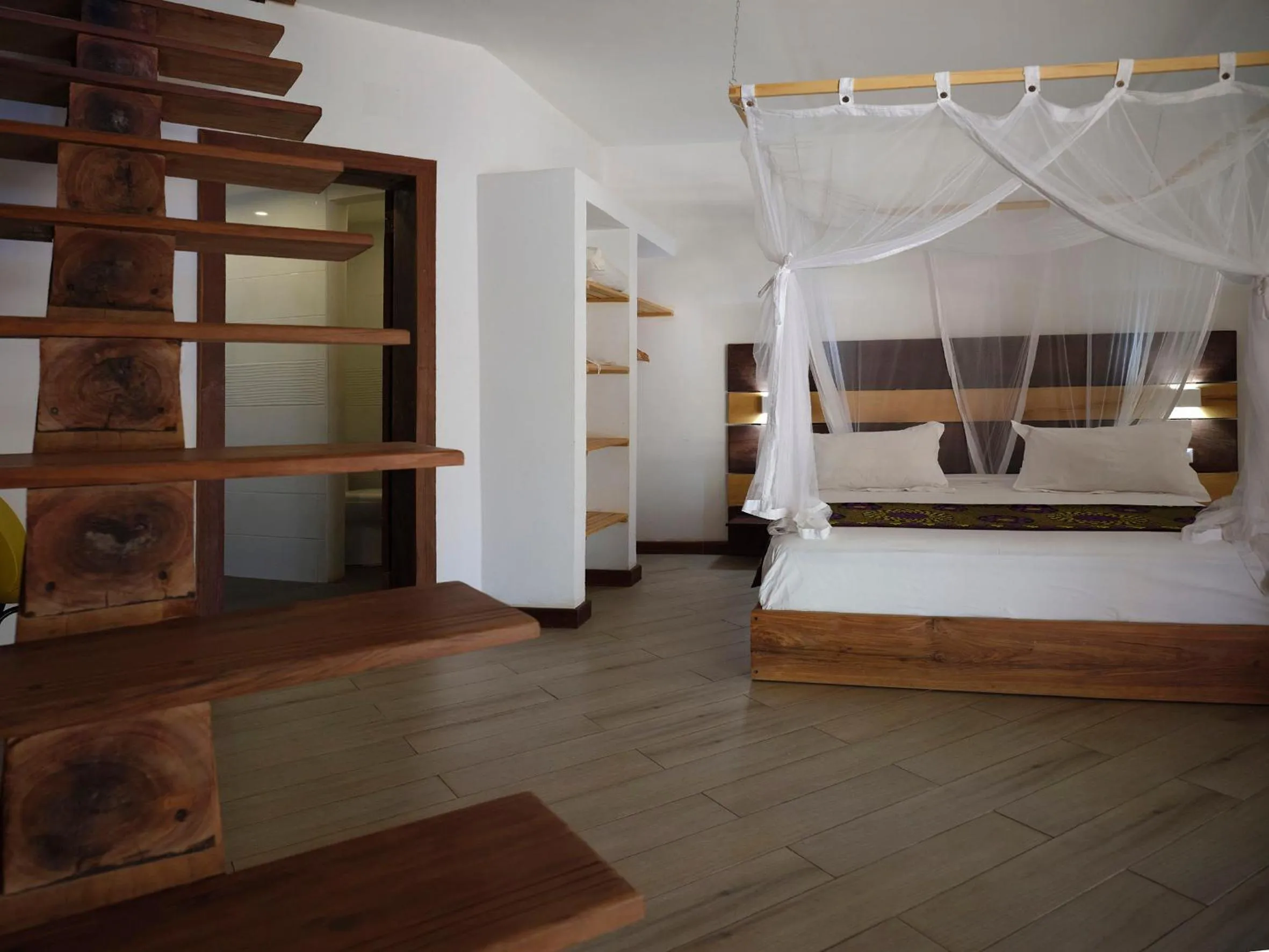 Photo of the whole room, Bed in Antsanitia Resort