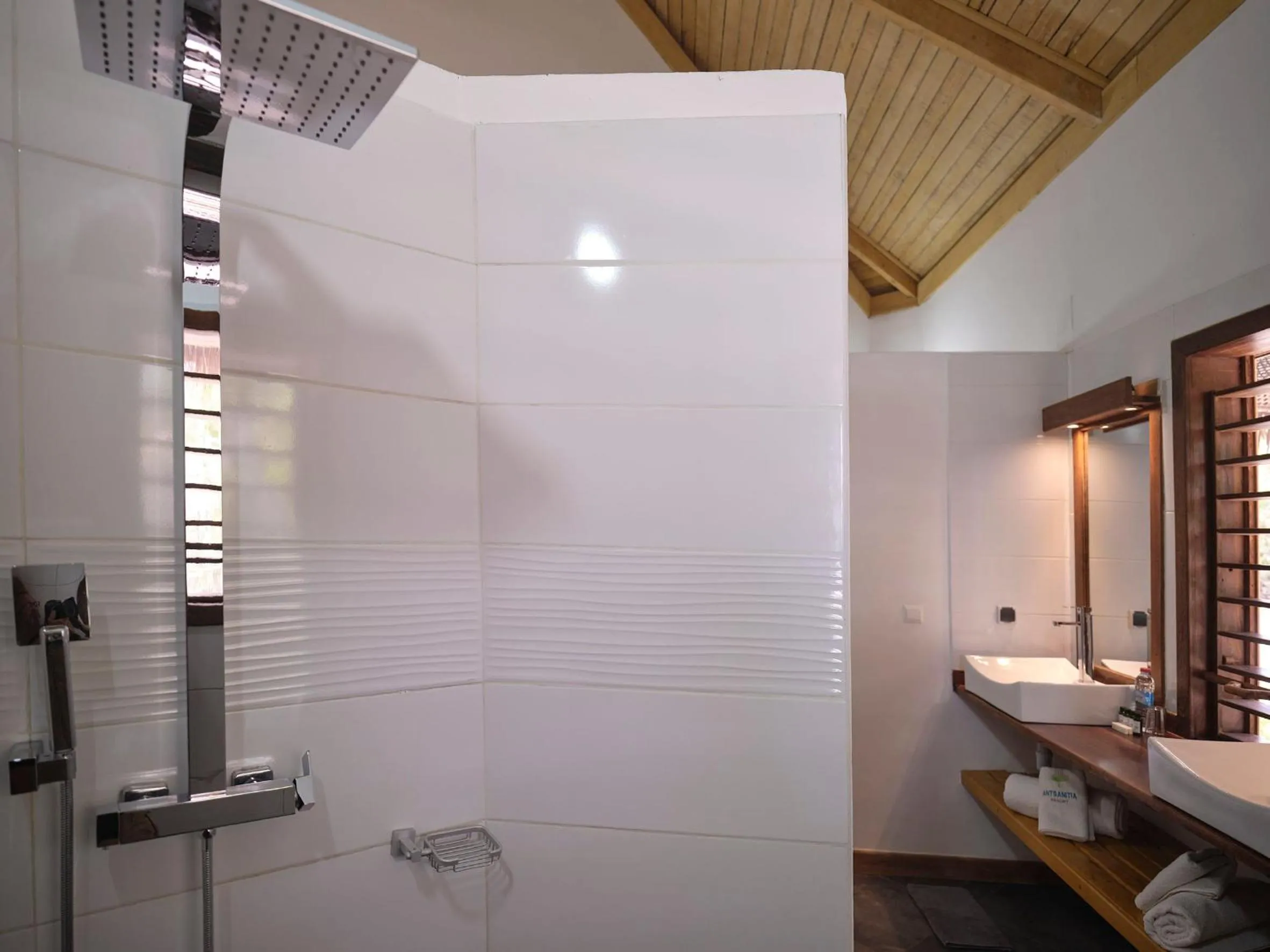 Bathroom in Antsanitia Resort