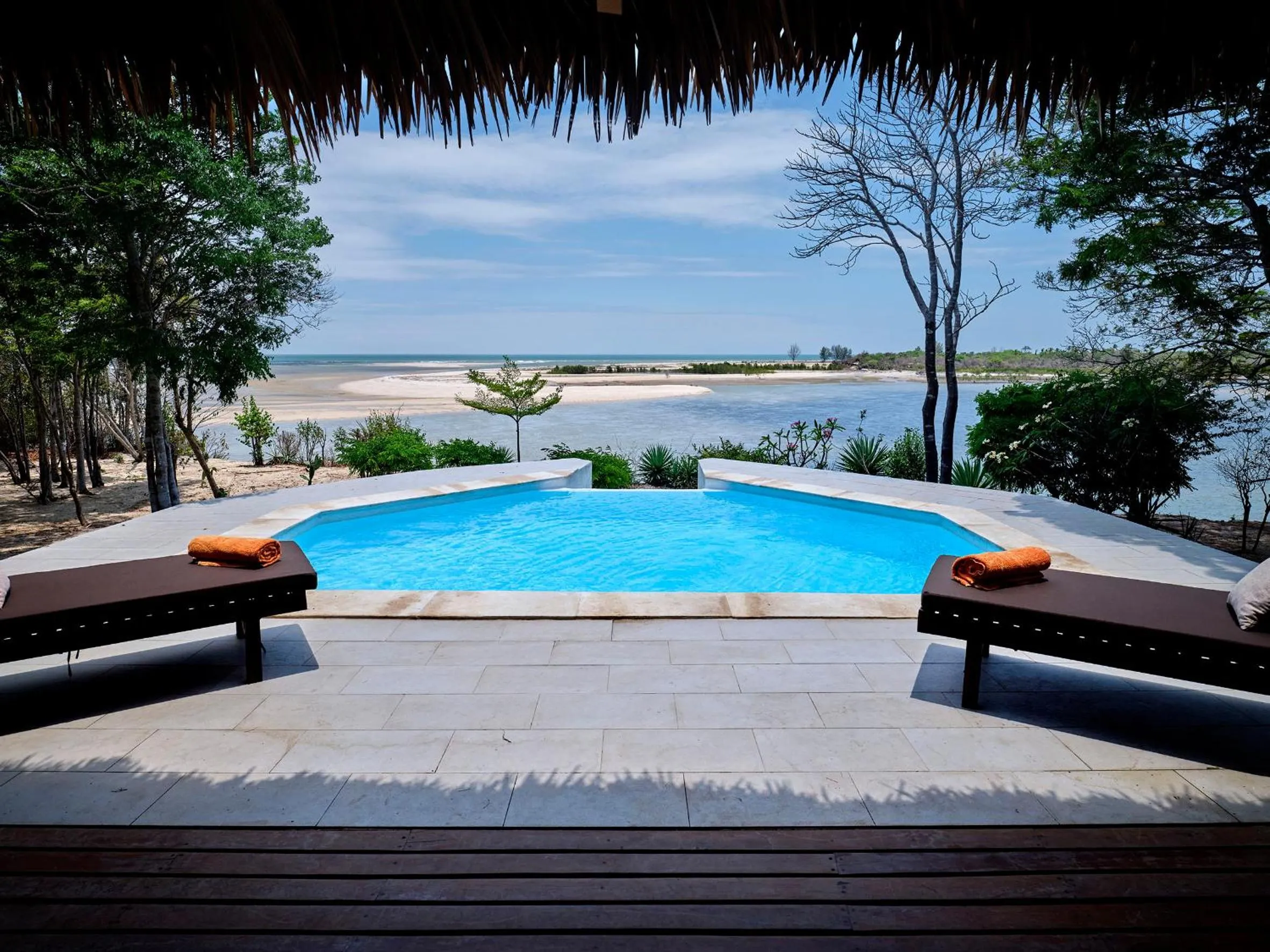 Swimming pool in Antsanitia Resort