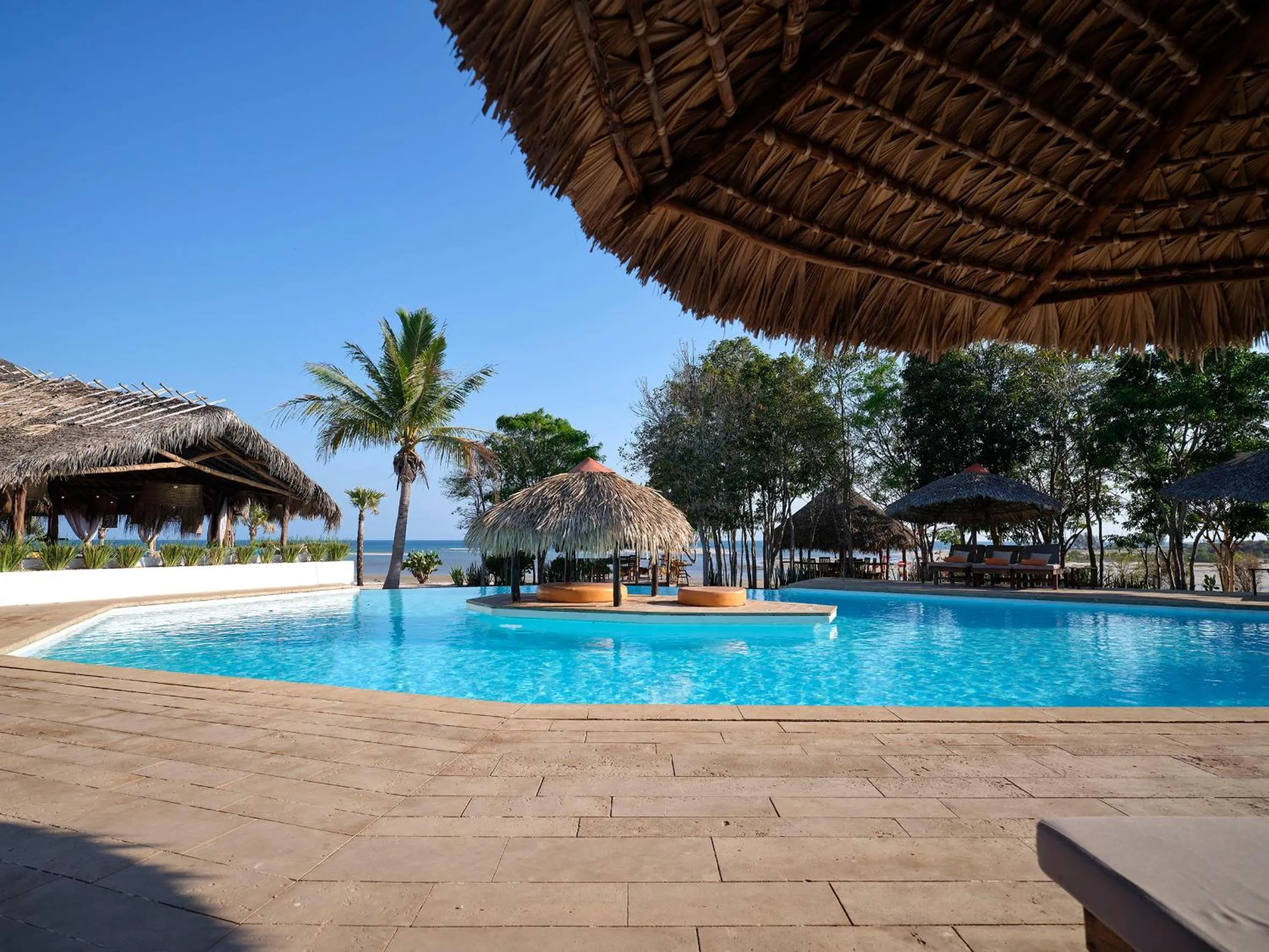 Swimming pool in Antsanitia Resort