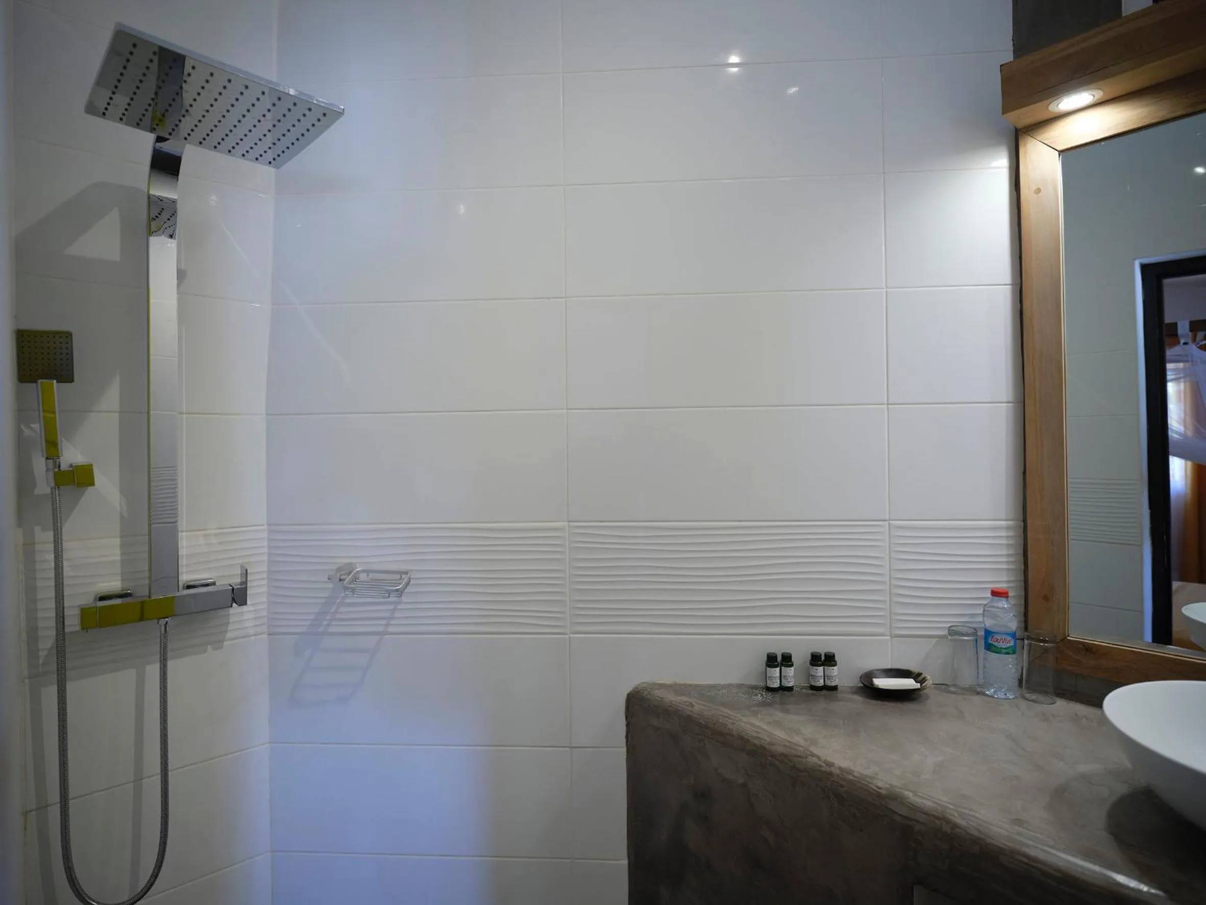 Shower in Antsanitia Resort