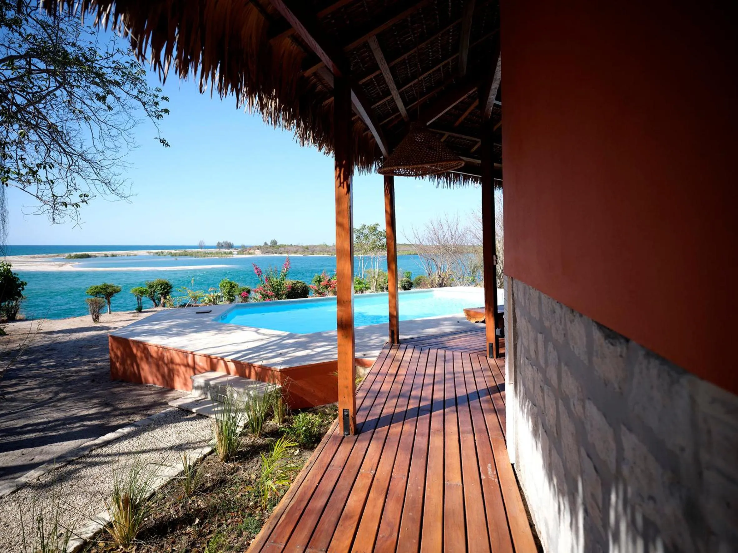 Swimming pool in Antsanitia Resort