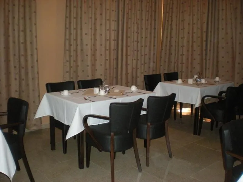 Restaurant/places to eat in Sheva Hotel