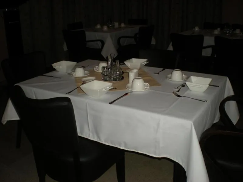 Restaurant/places to eat in Sheva Hotel