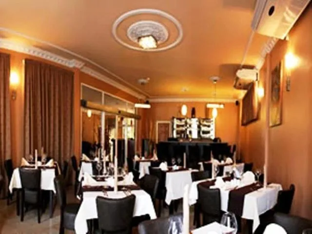 Restaurant/places to eat in Sheva Hotel