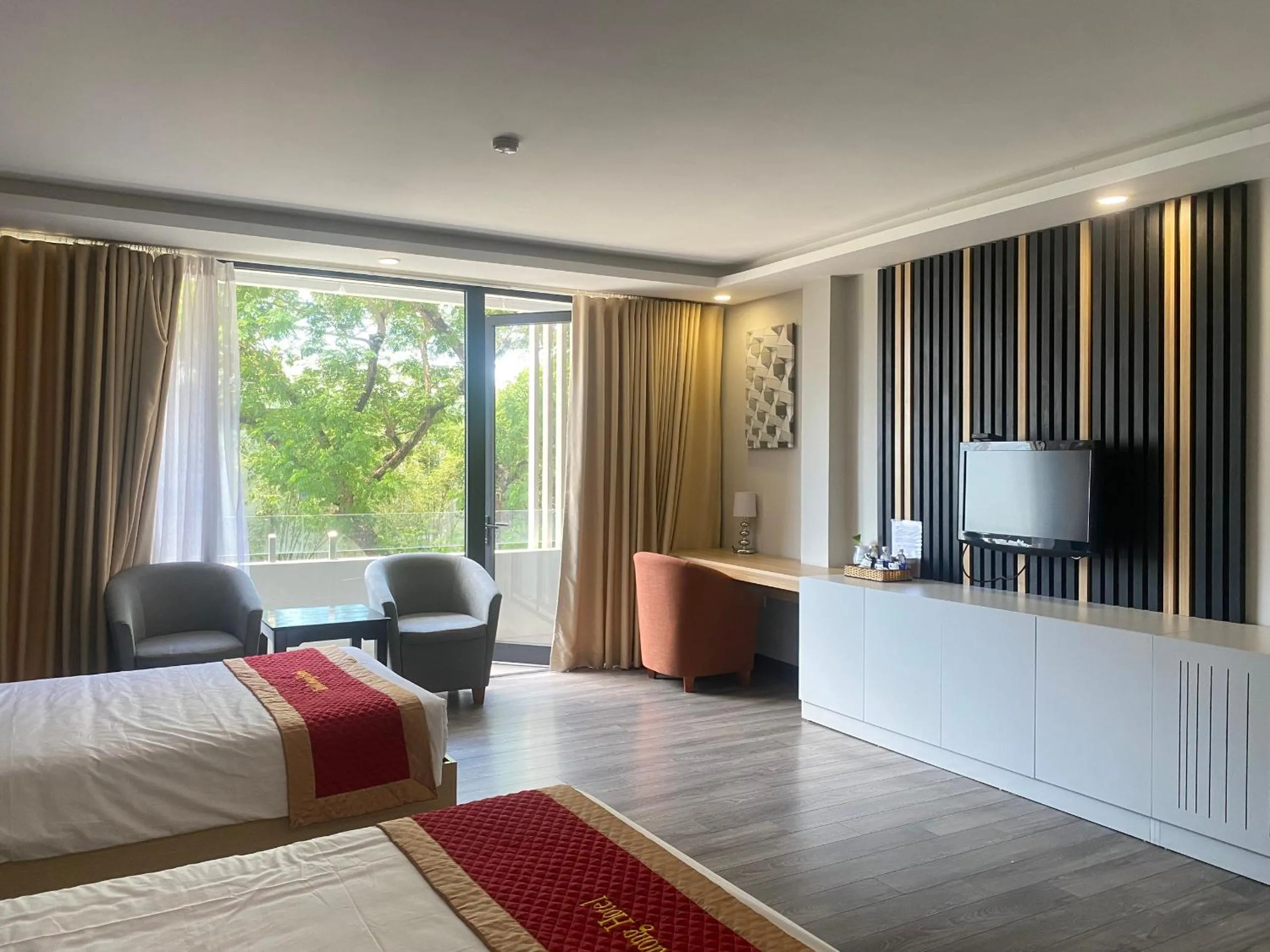 Bedroom, Bed in Binh Duong Resident Hotel