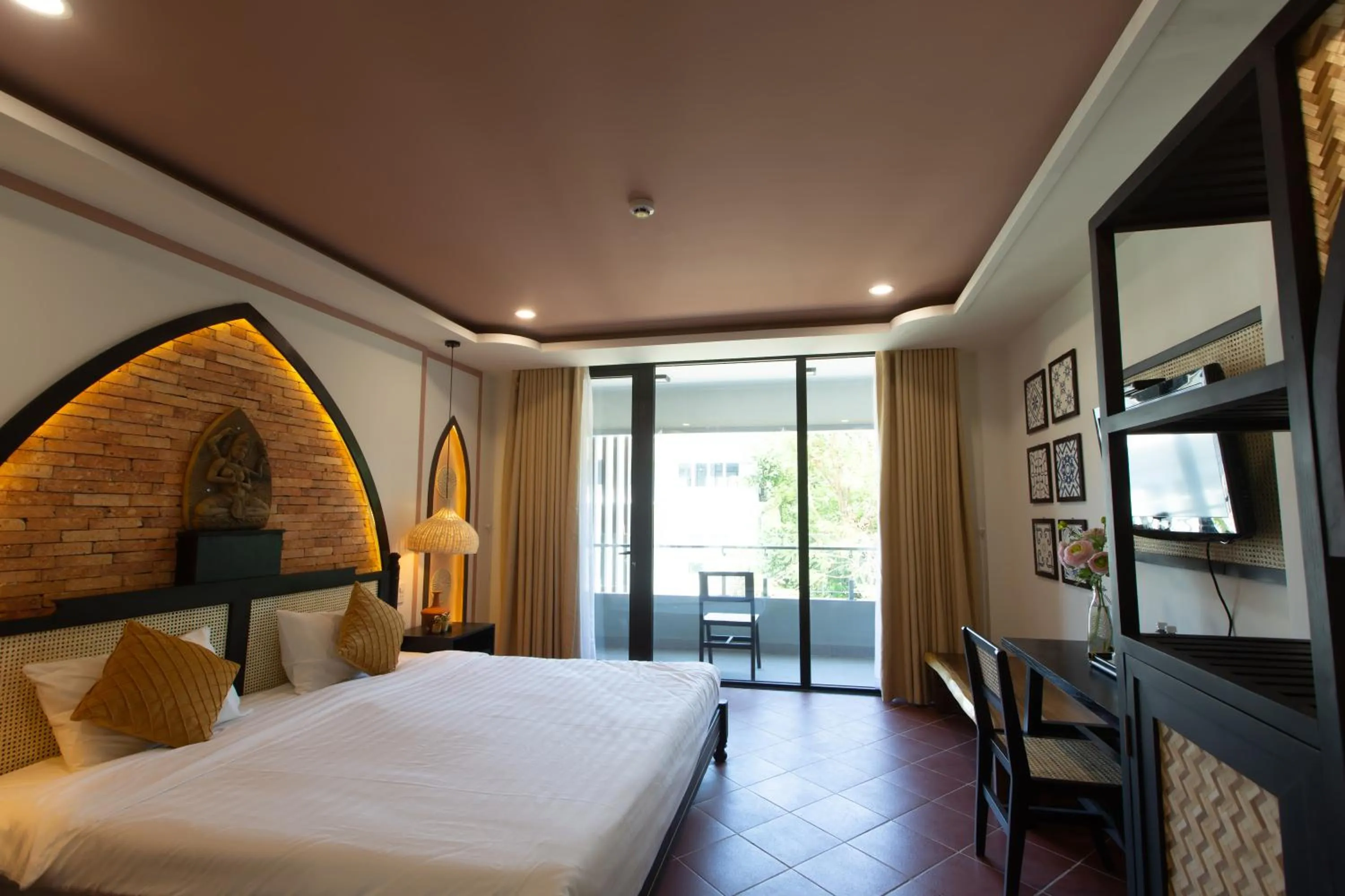 Bedroom, Bed in Binh Duong Resident Hotel