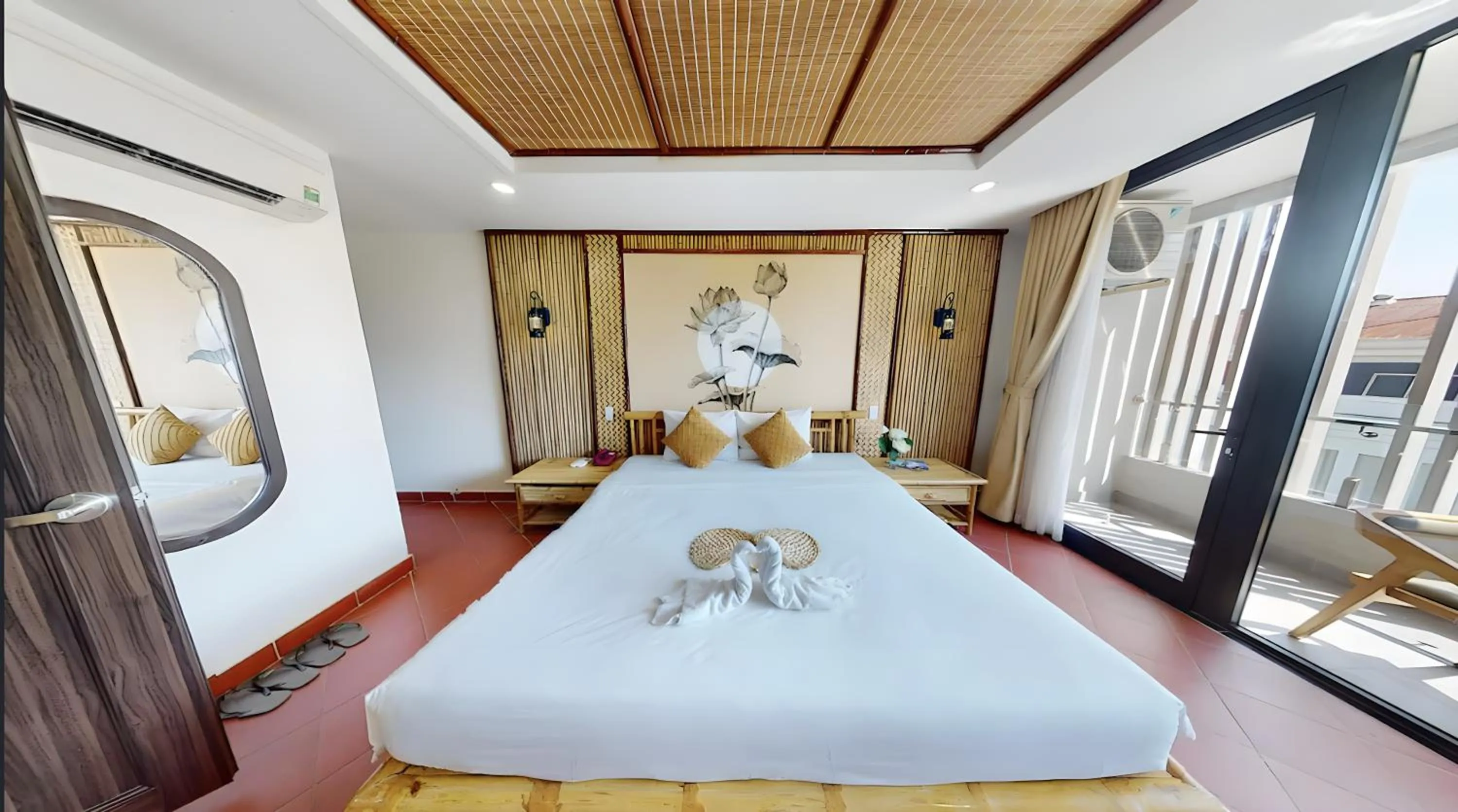 Bed in Binh Duong Resident Hotel