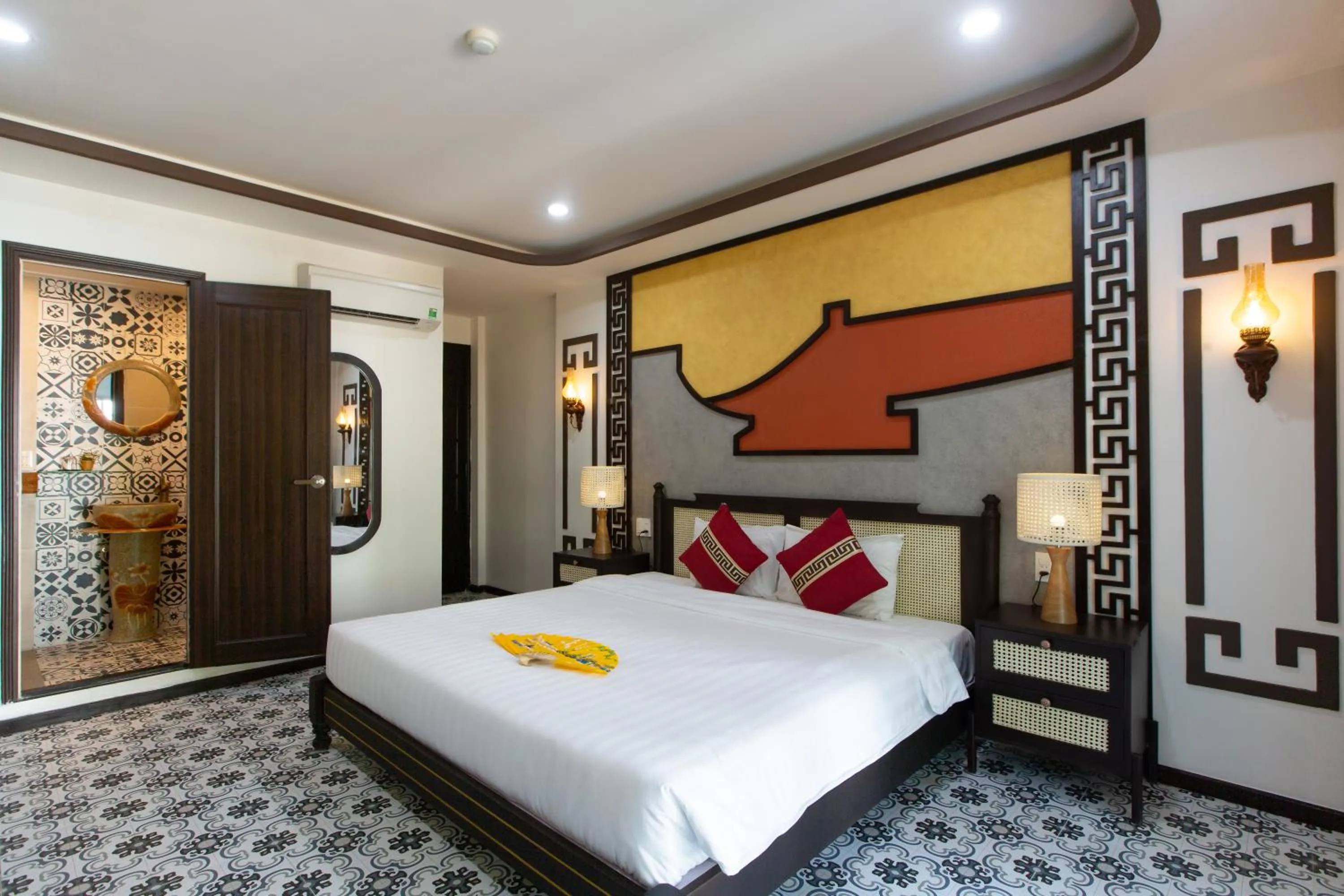 Bedroom, Bed in Binh Duong Resident Hotel