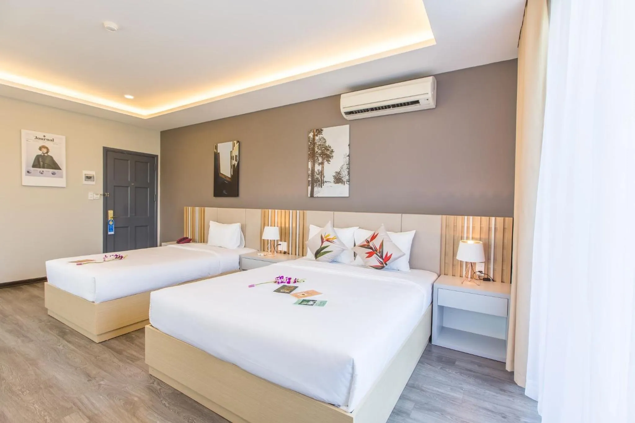 Bedroom, Bed in Binh Duong Resident Hotel