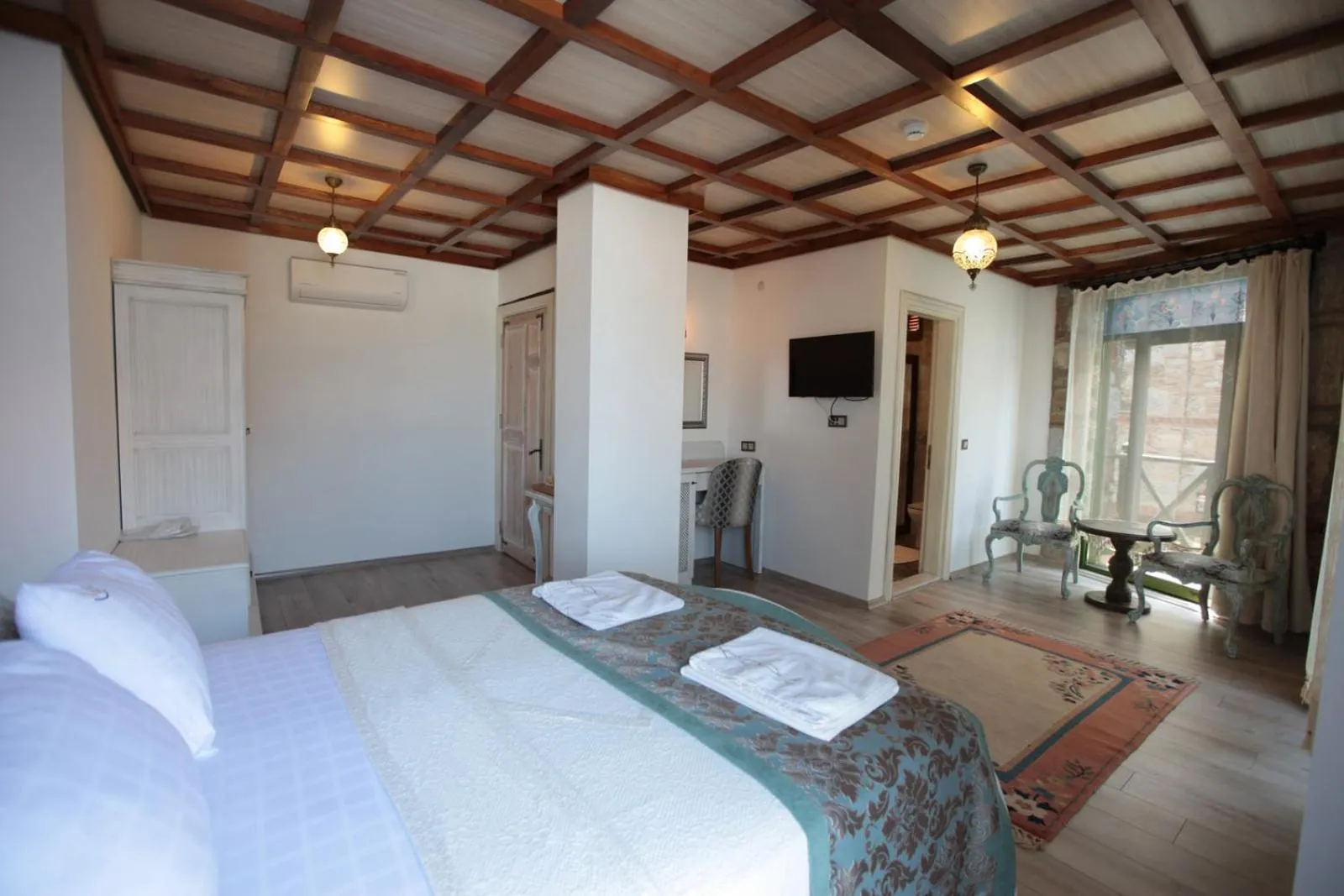 Bed in Celsus Boutique Hotel