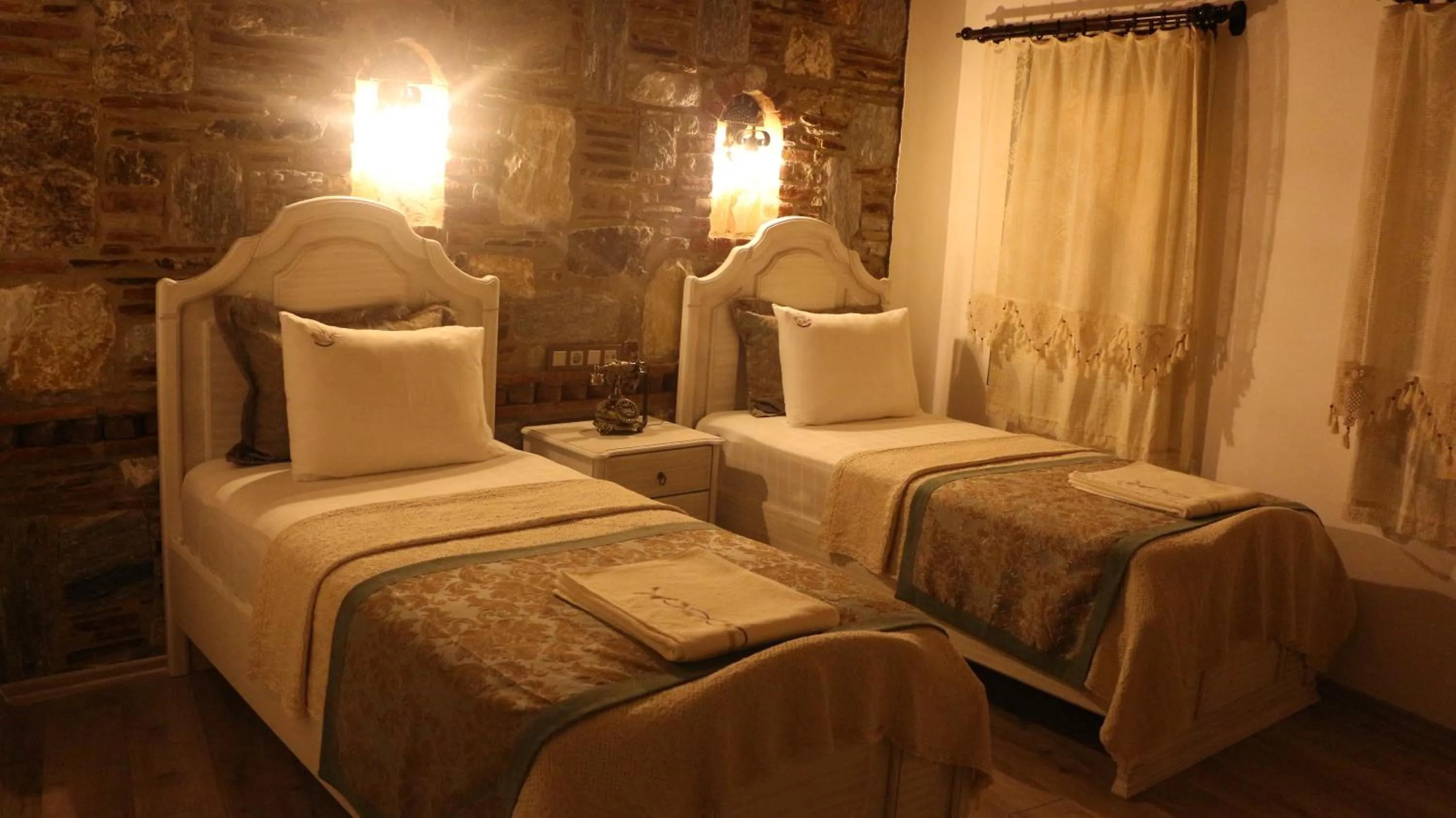 Bedroom, Bed in Celsus Boutique Hotel