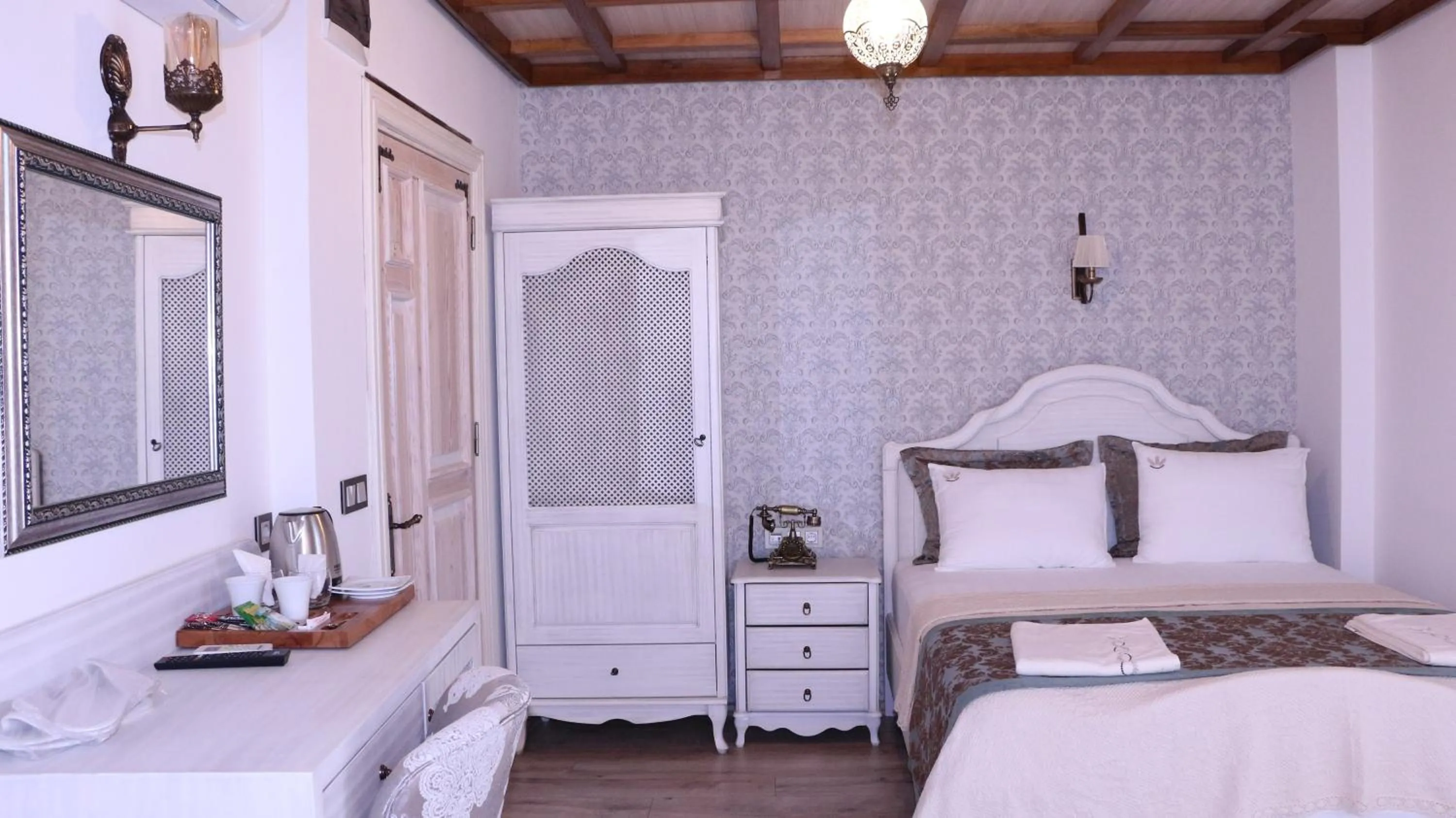 Bedroom, Bed in Celsus Boutique Hotel