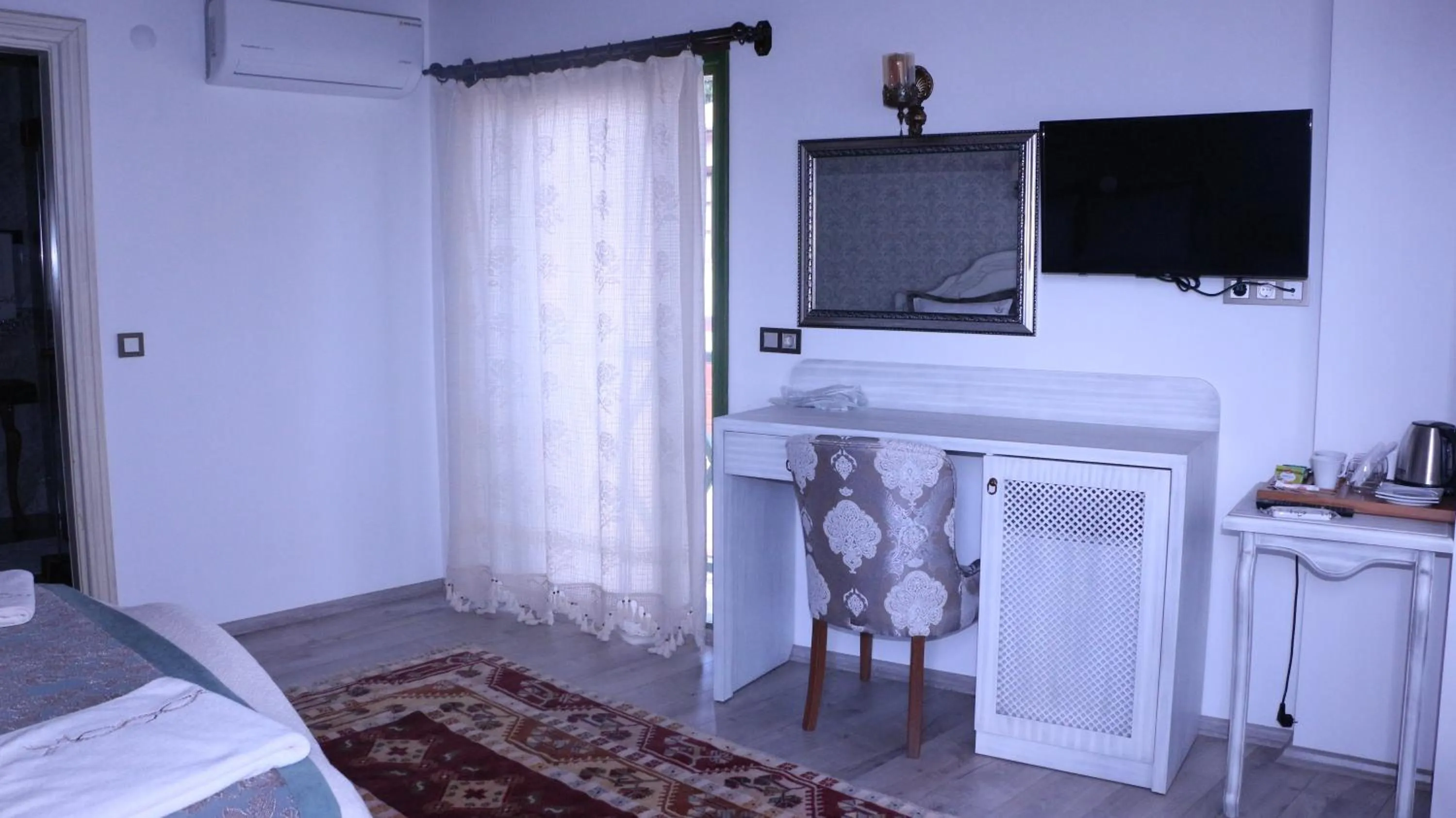 Coffee/tea facilities, Bed in Celsus Boutique Hotel