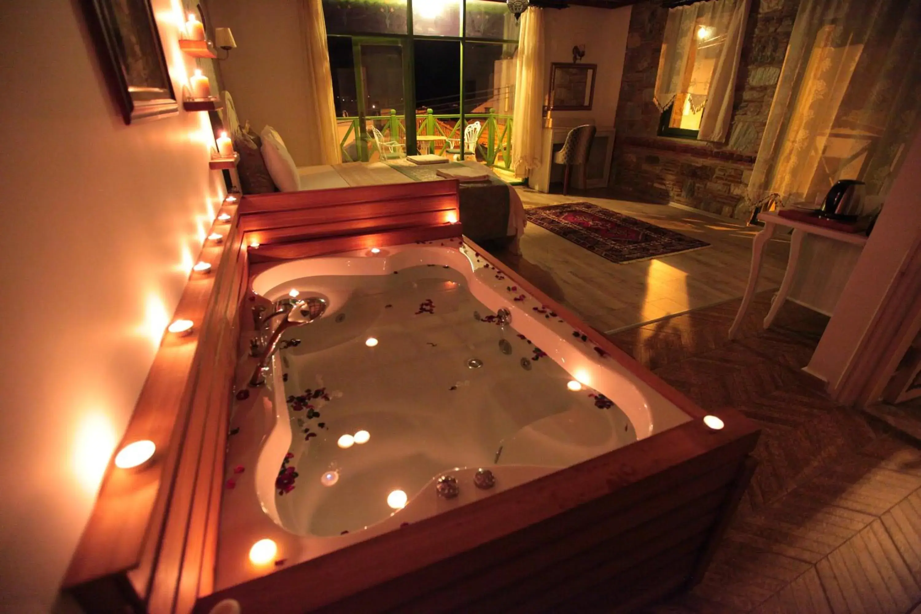 Suite with Hot Tub in Celsus Boutique Hotel Suite with Hot Tub in Celsus Boutique Hotel