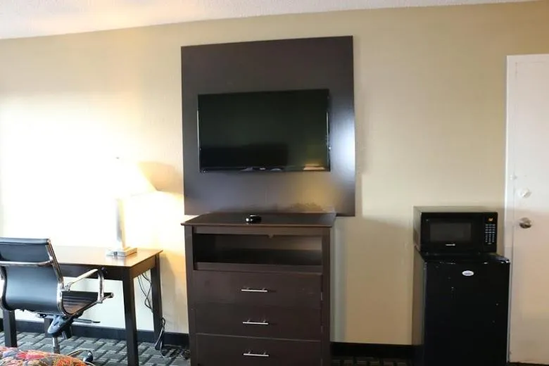 Decorative detail in Kings Inn Civic Center/UAB