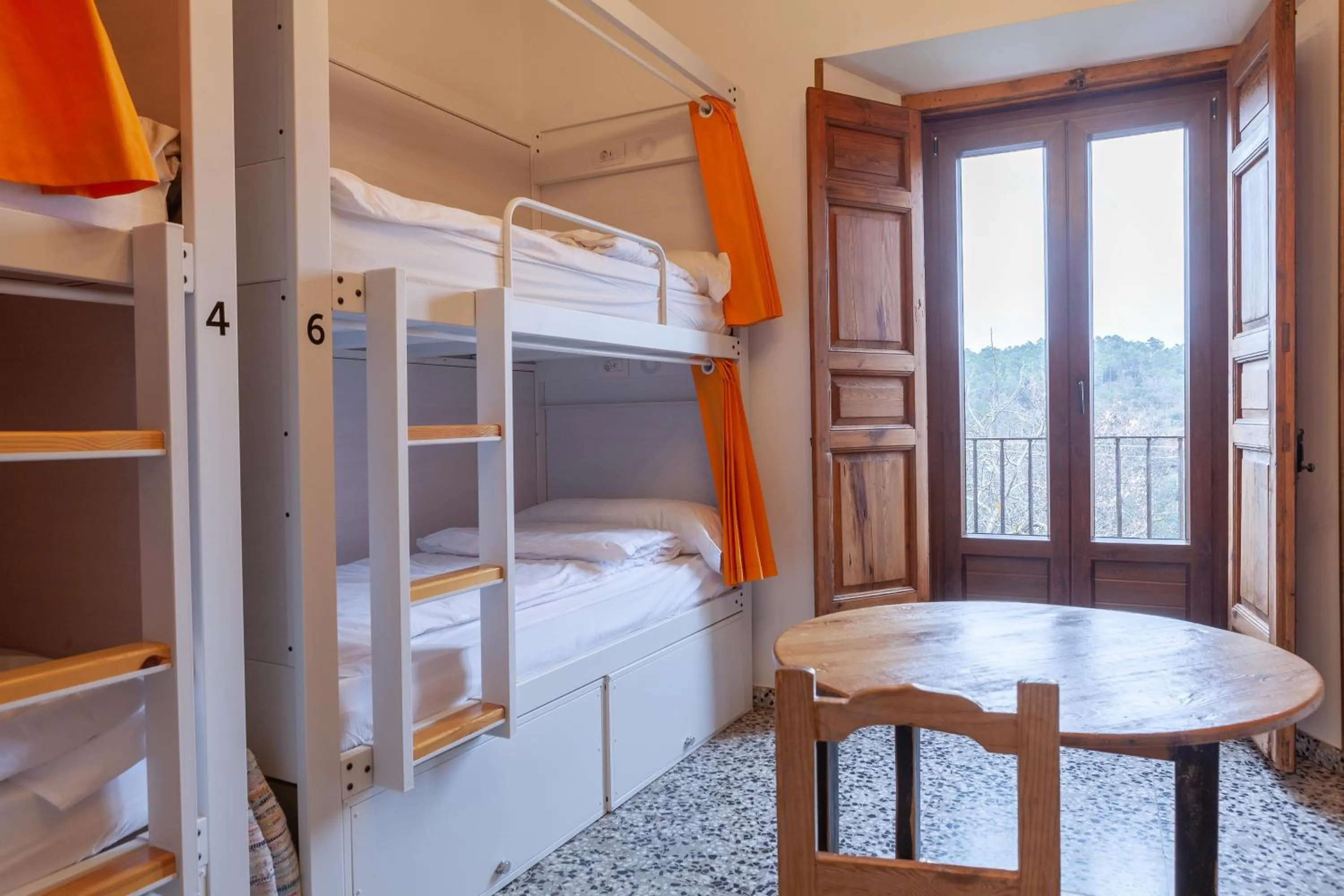 Street view, Bed in El Albergue de Sigüenza