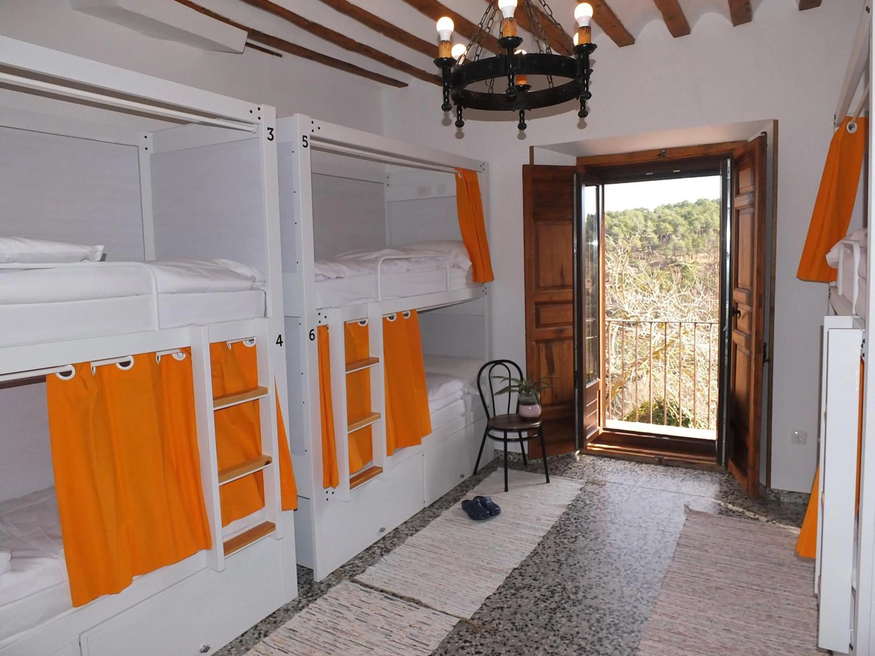 bunk bed, Bed in El Albergue de Sigüenza