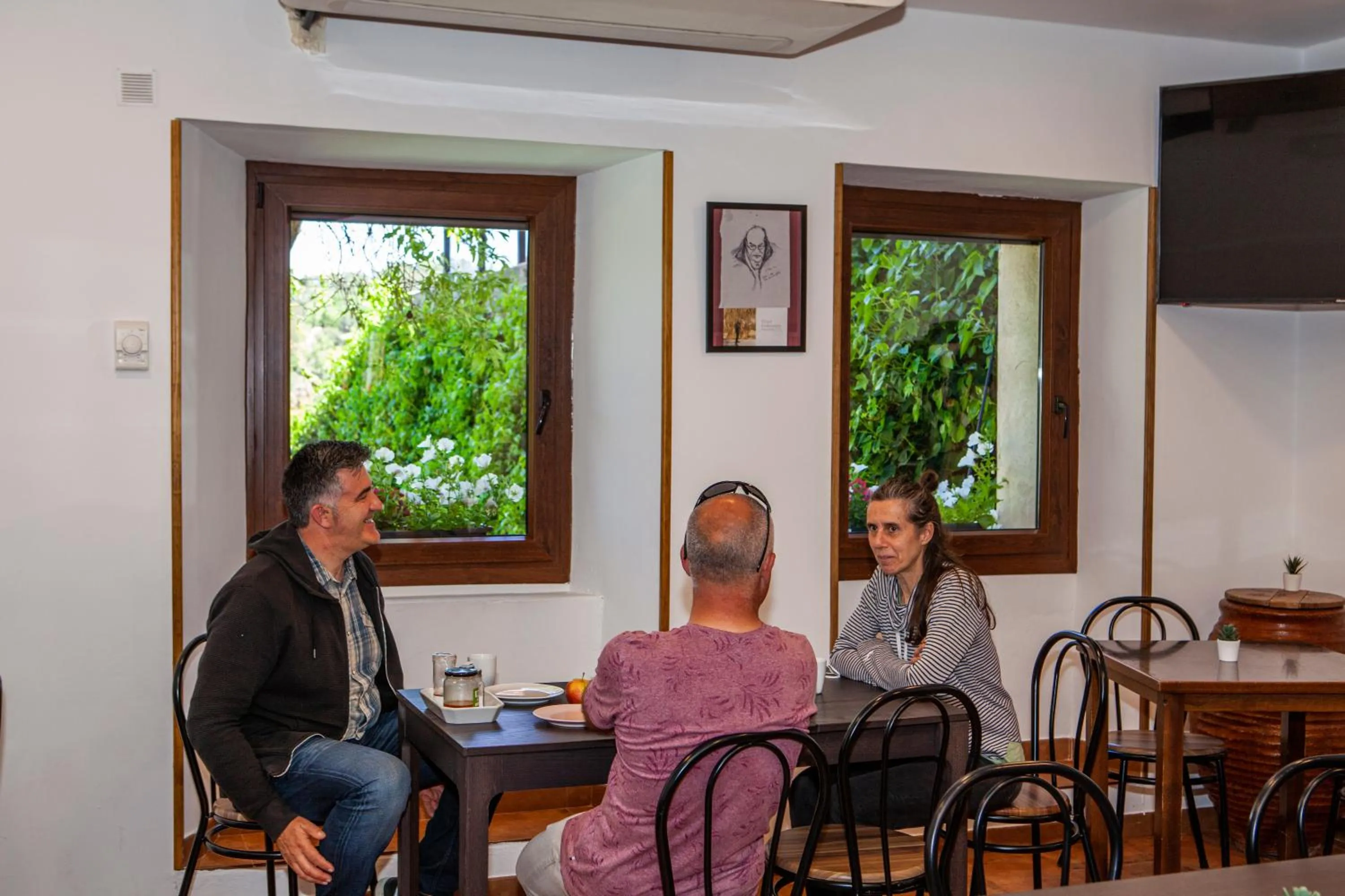 People in El Albergue de Sigüenza