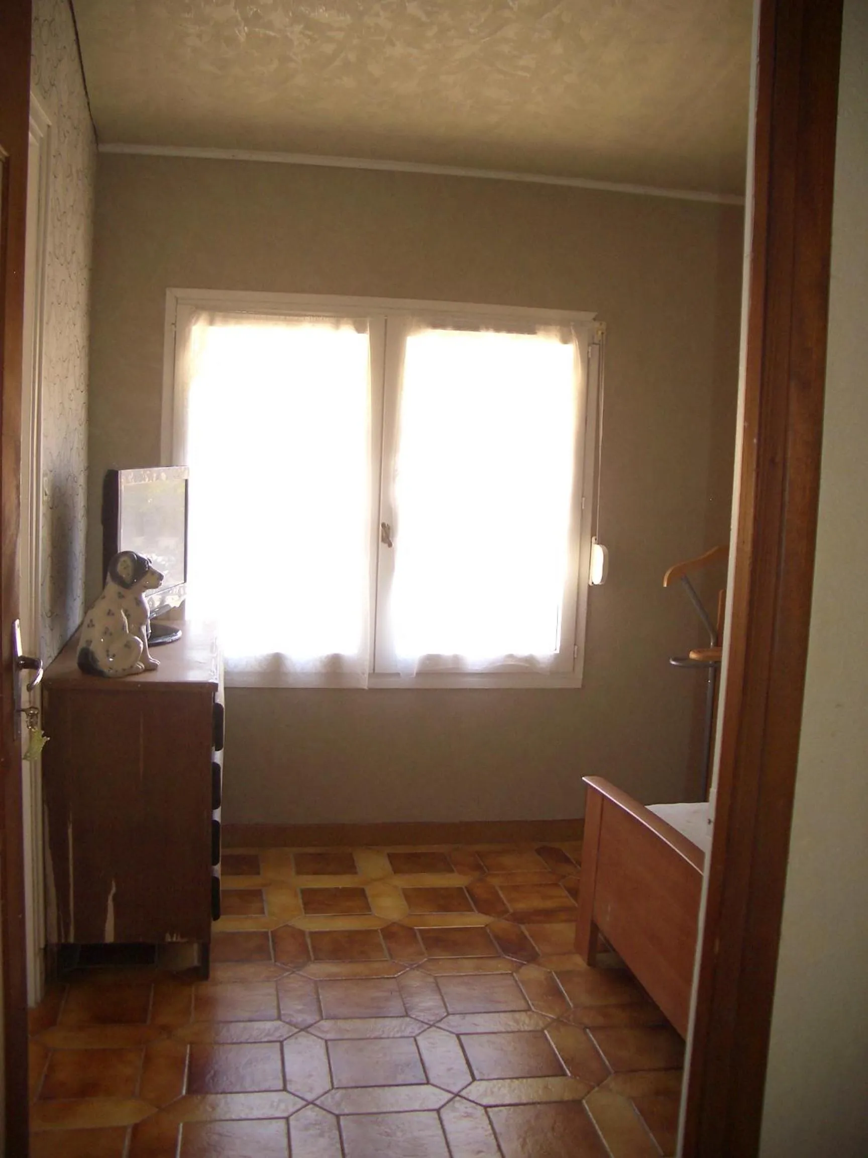 TV and multimedia in Charmante chambre d'hôte