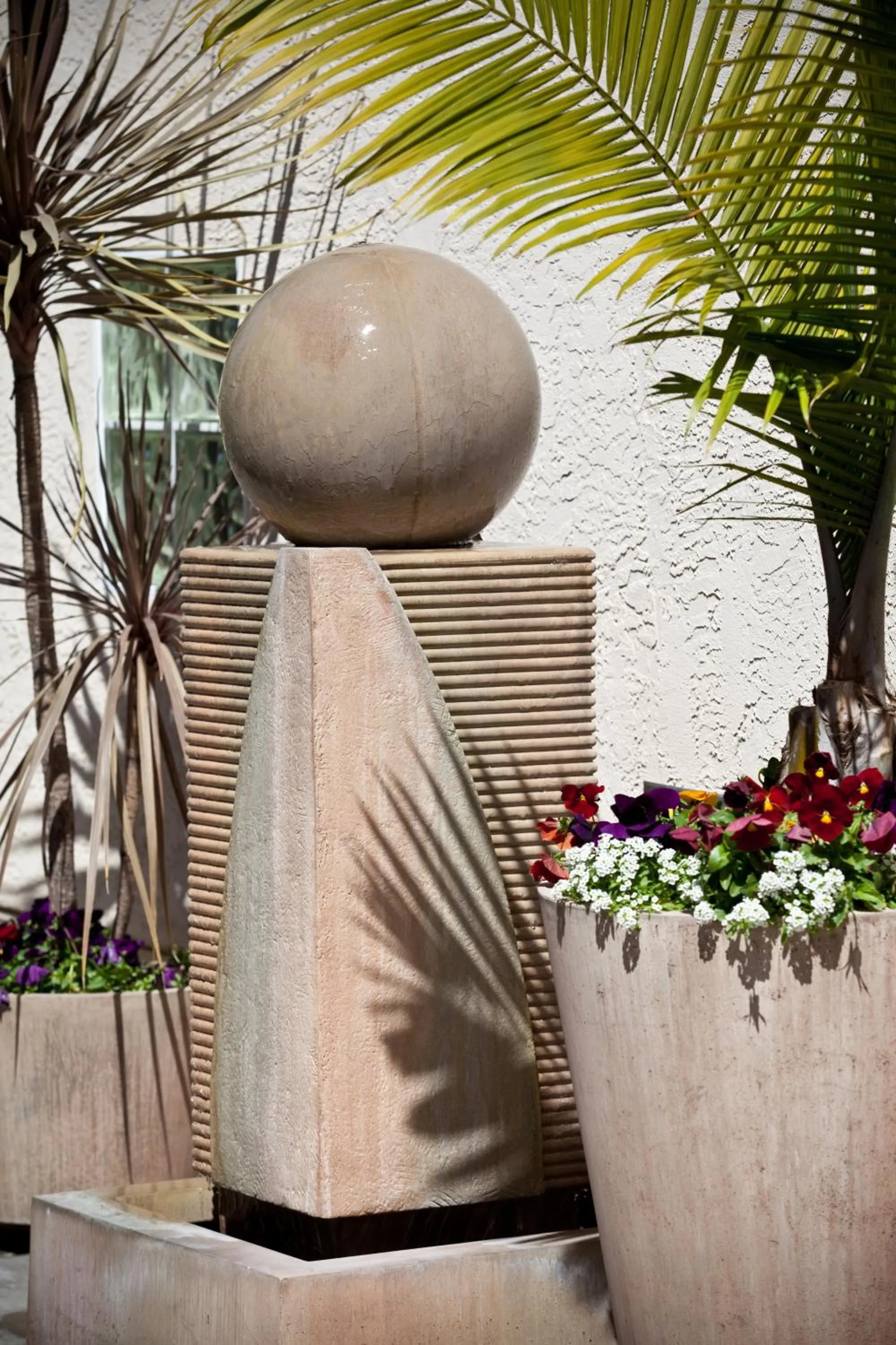 Facade/entrance in Winners Circle Resort