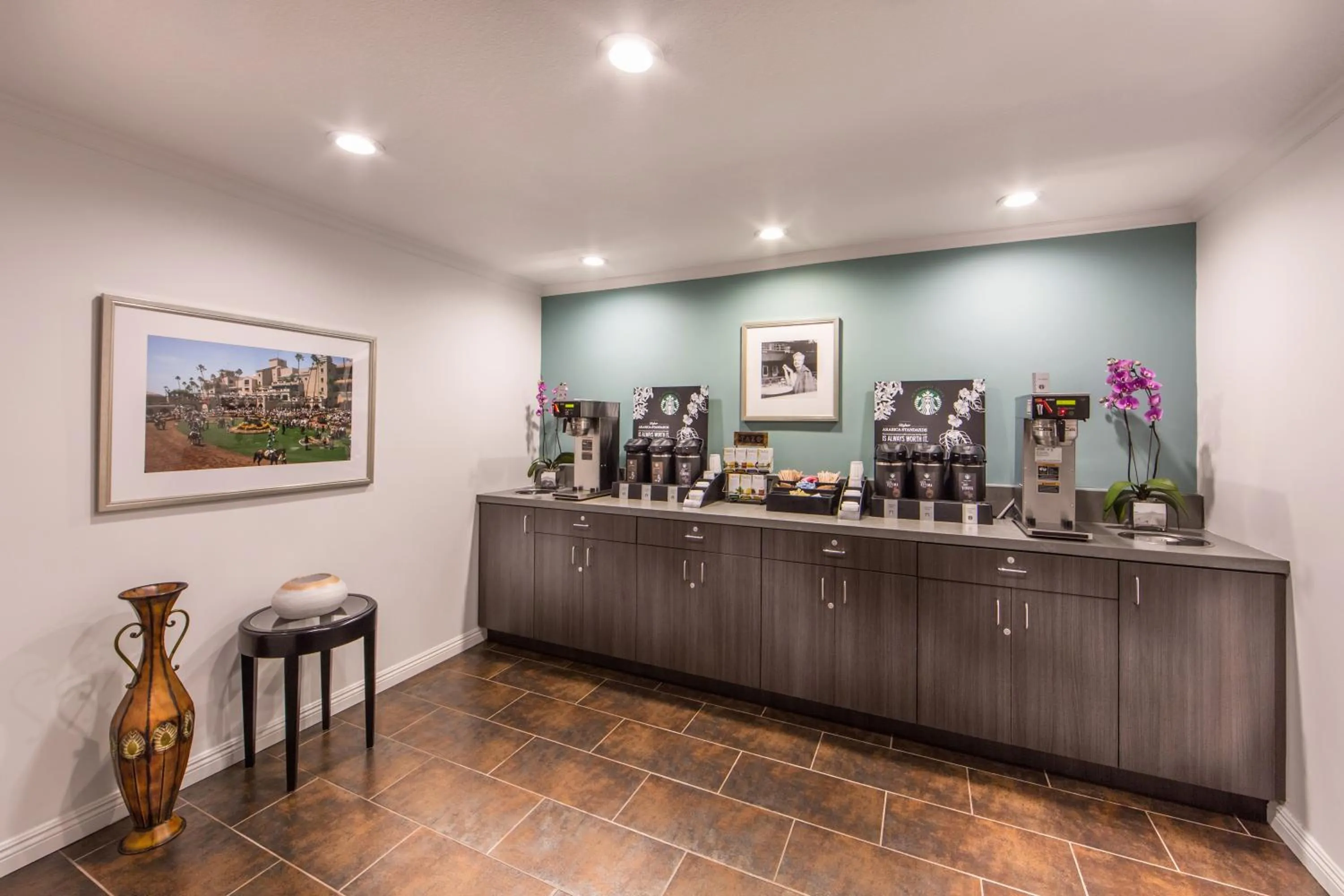 Winners Circle Resort