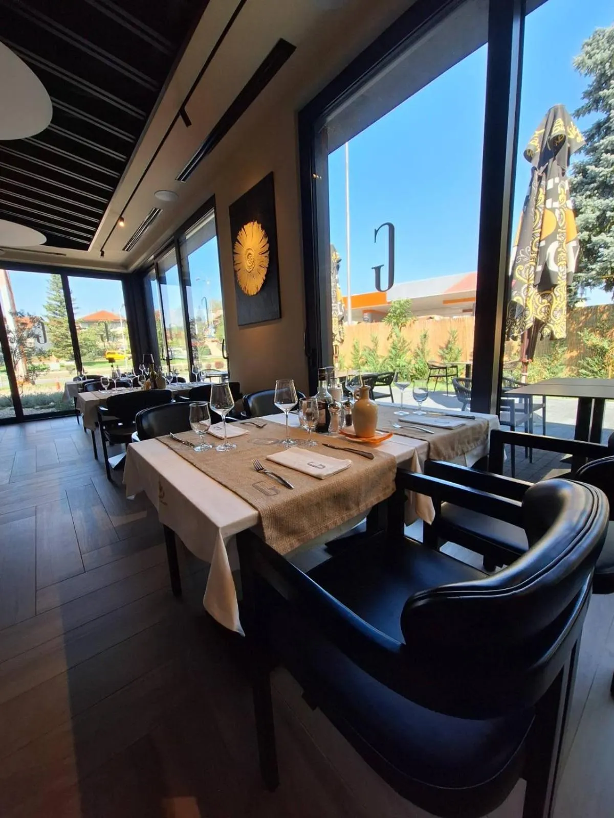 Restaurant/places to eat in Boutique Hotel St Georgije