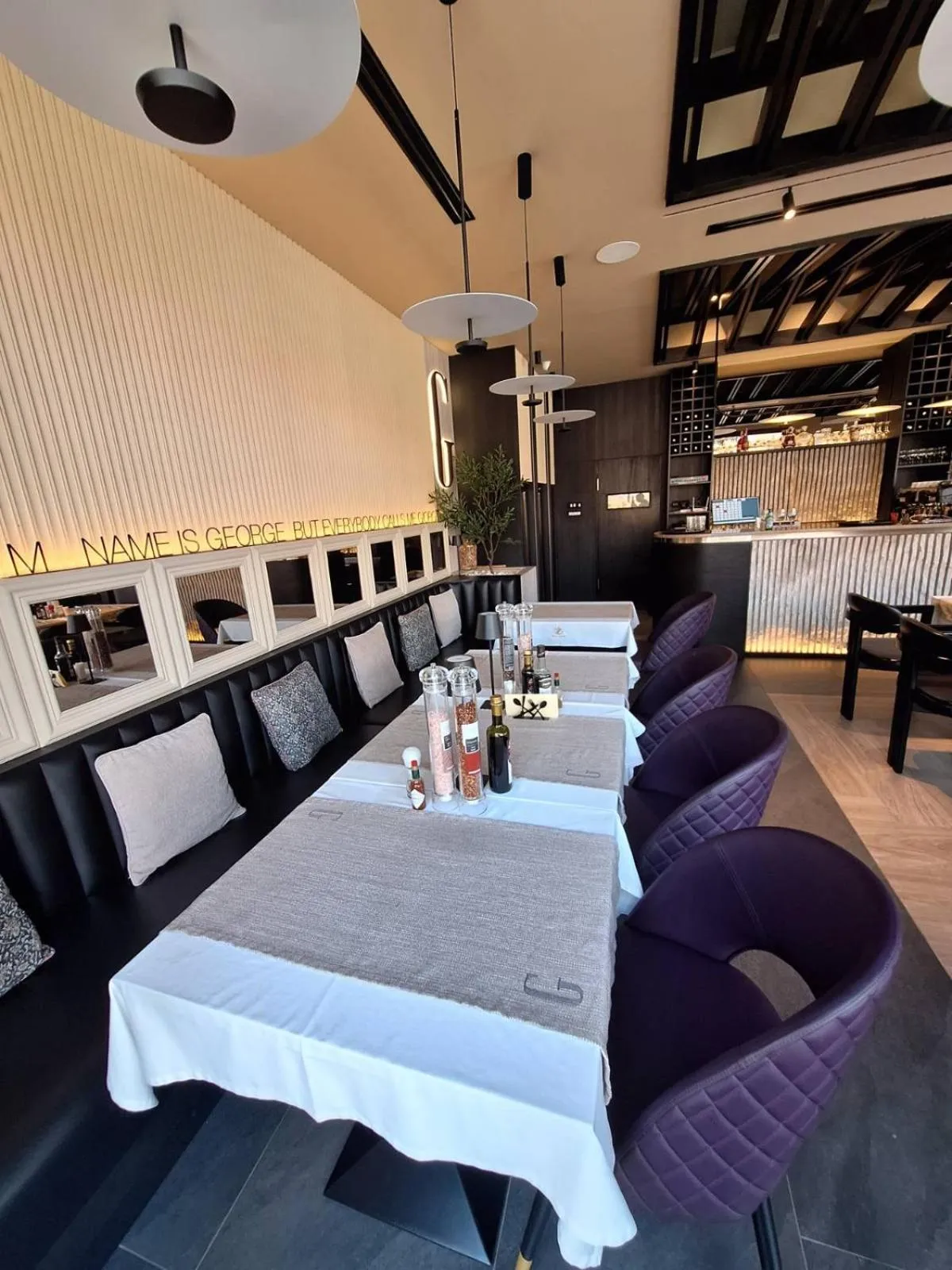 Restaurant/places to eat in Boutique Hotel St Georgije