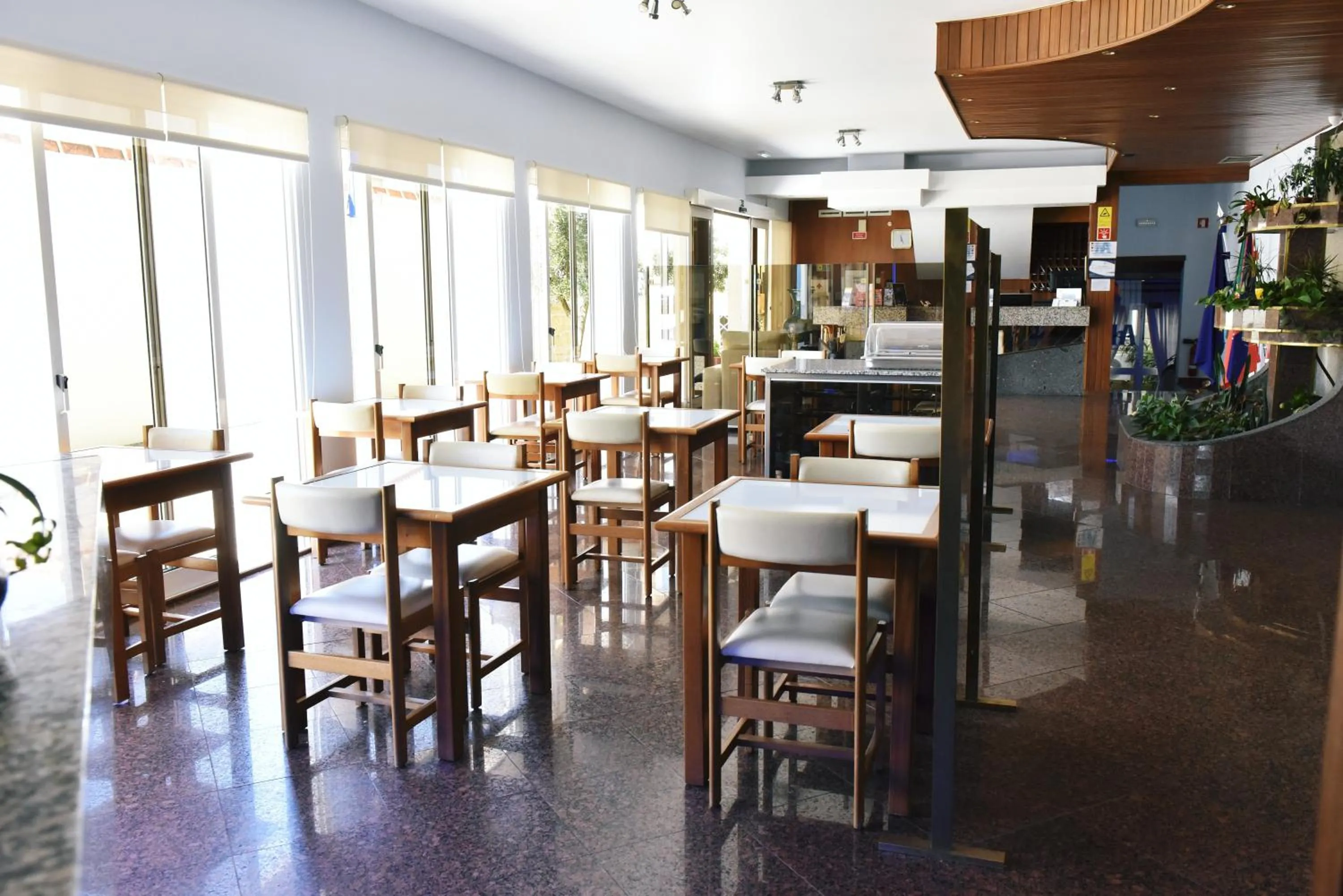 Restaurant/places to eat in Hotel Aeroporto